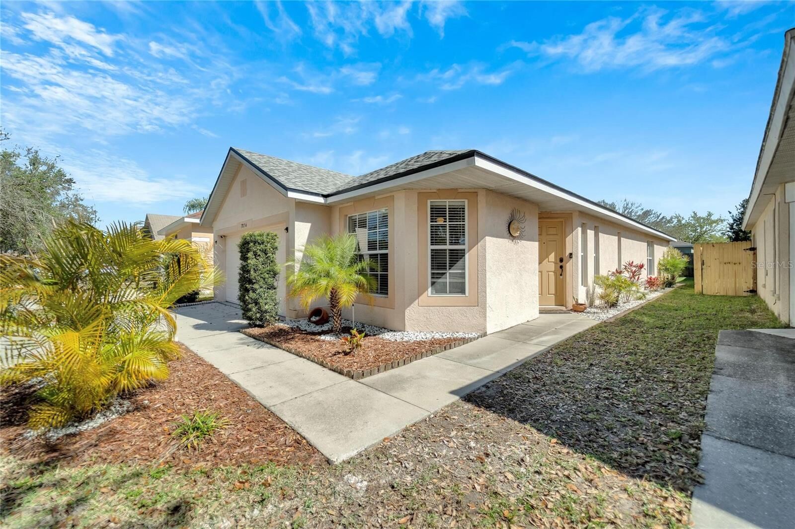 Property Photo:  7856 Bristol Park Drive  FL 33572 