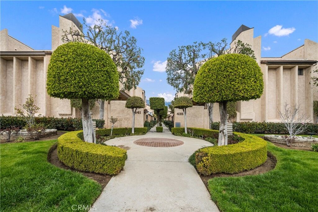 Property Photo:  435 Fairview Avenue 7  CA 91007 