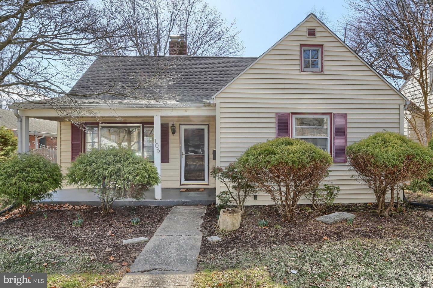 Property Photo:  106 E Maplewood Avenue  PA 17055 