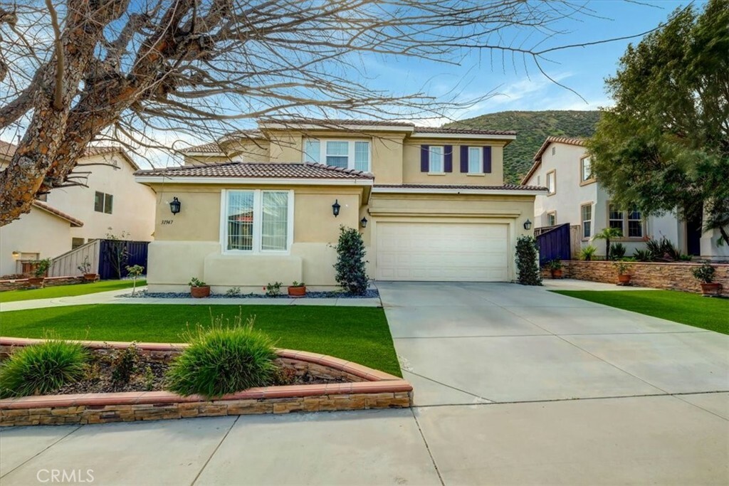 Property Photo:  31947 Flowerhill Drive  CA 92532 