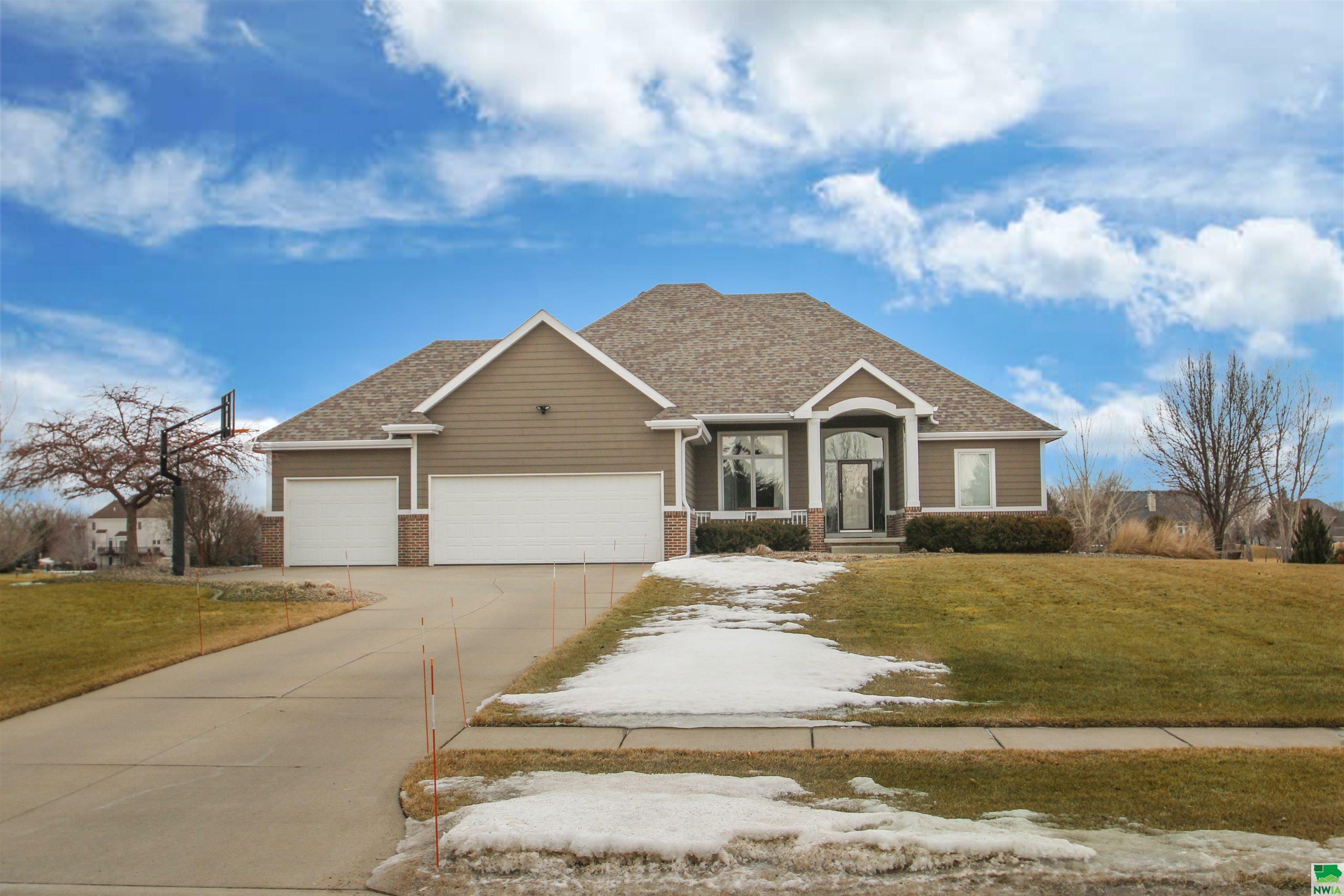 Property Photo:  820 Brookside Drive  SD 57038 