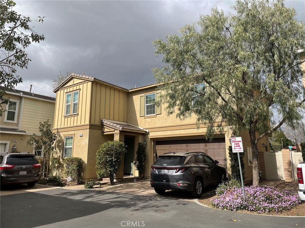 Property Photo:  2859 E Via Terrano  CA 91764 