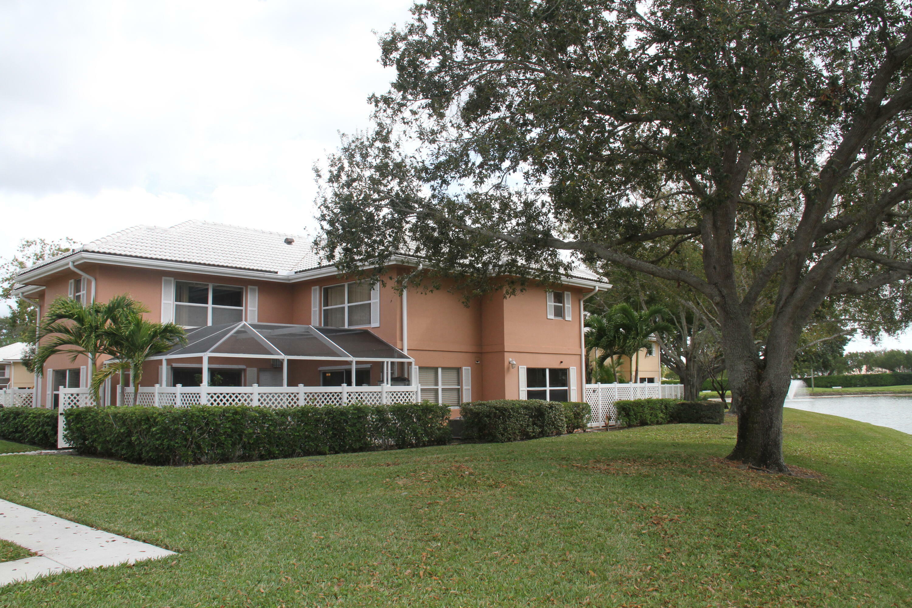 Property Photo:  1928 Hartford Court  FL 33409 