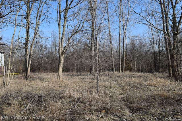 Property Photo: 1627 Hiller Road MI 48324