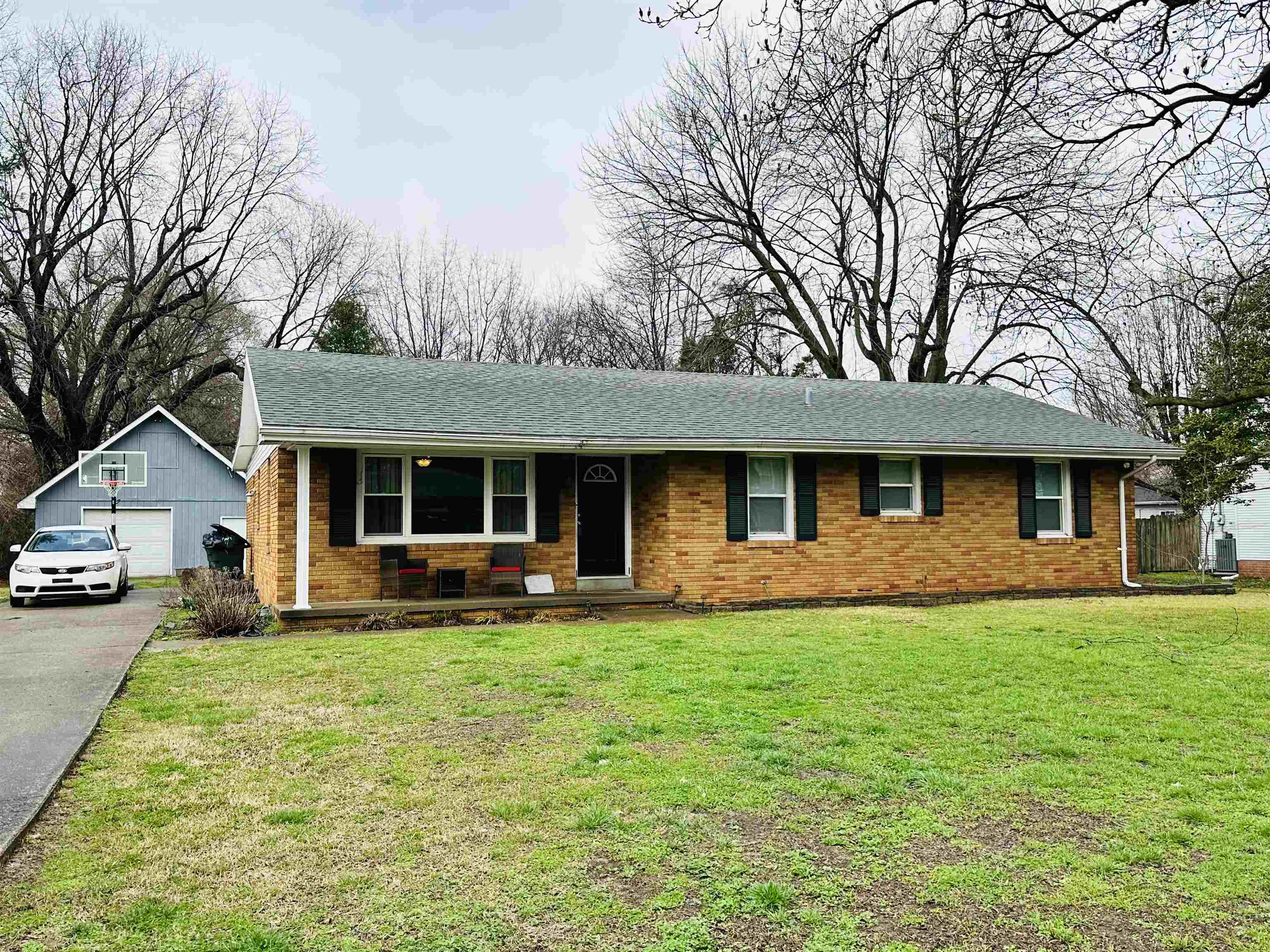 Property Photo:  2327 Johnson Dr  KY 42420 