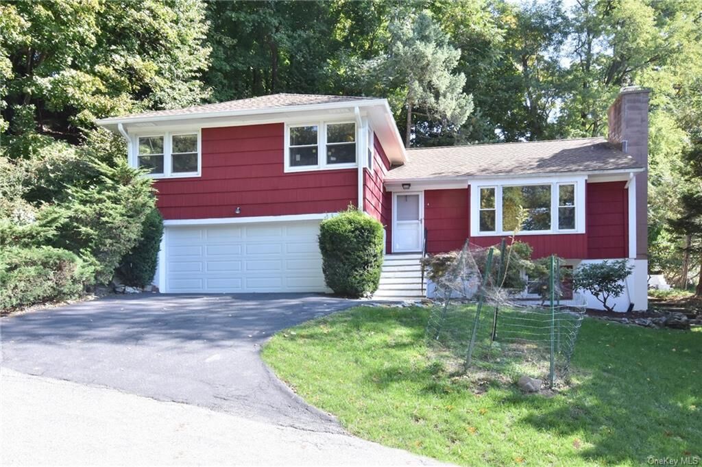 Property Photo: 4 Quarry Lane NY 10533