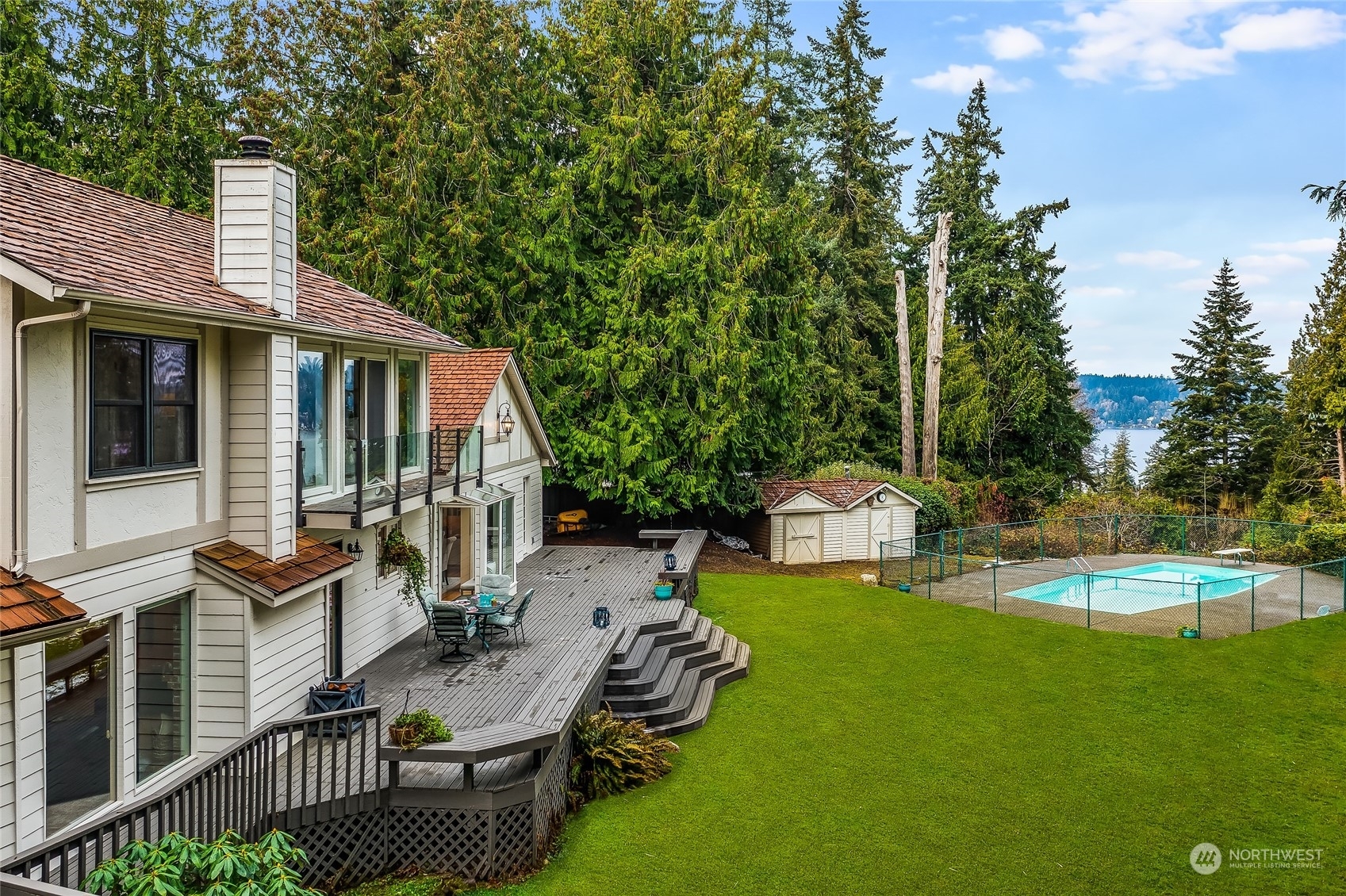 Property Photo: 19716 SE 17th Street WA 98075
