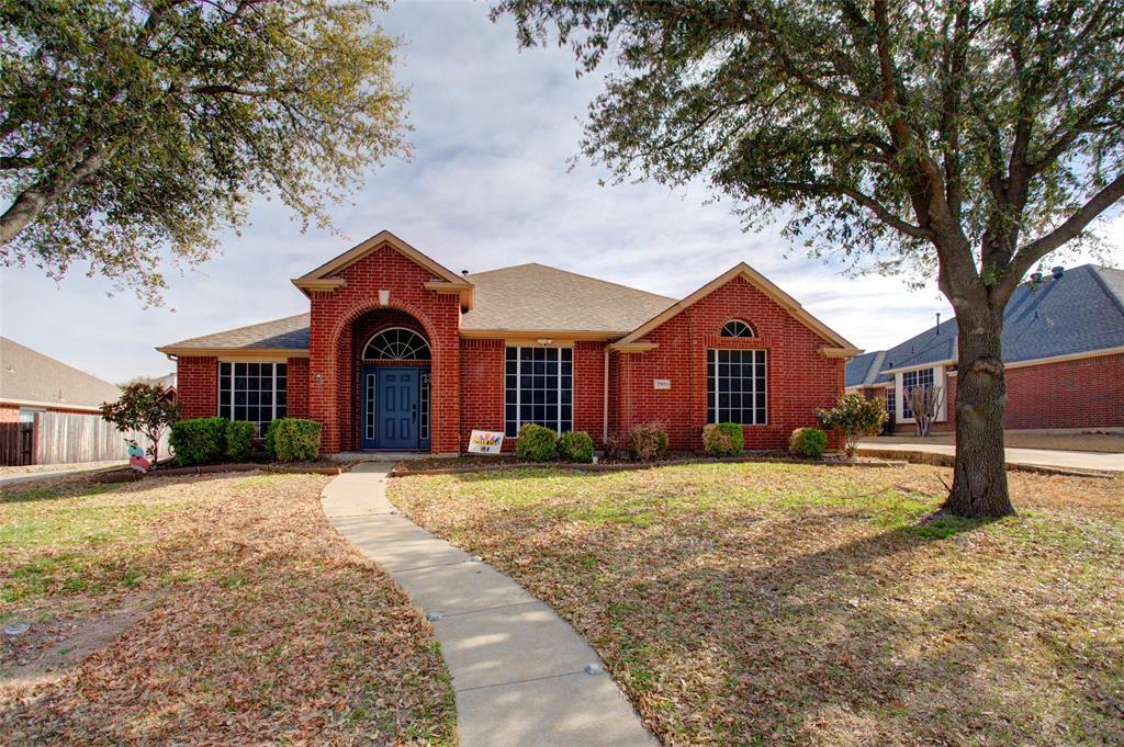 Property Photo:  2904 Saint Michael Drive  TX 76063 