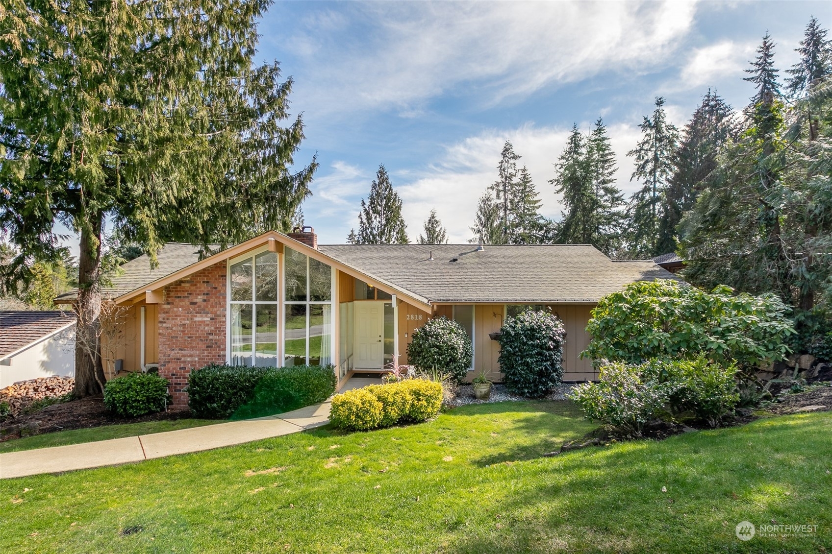 Property Photo:  2818 177th Avenue NE  WA 98052 