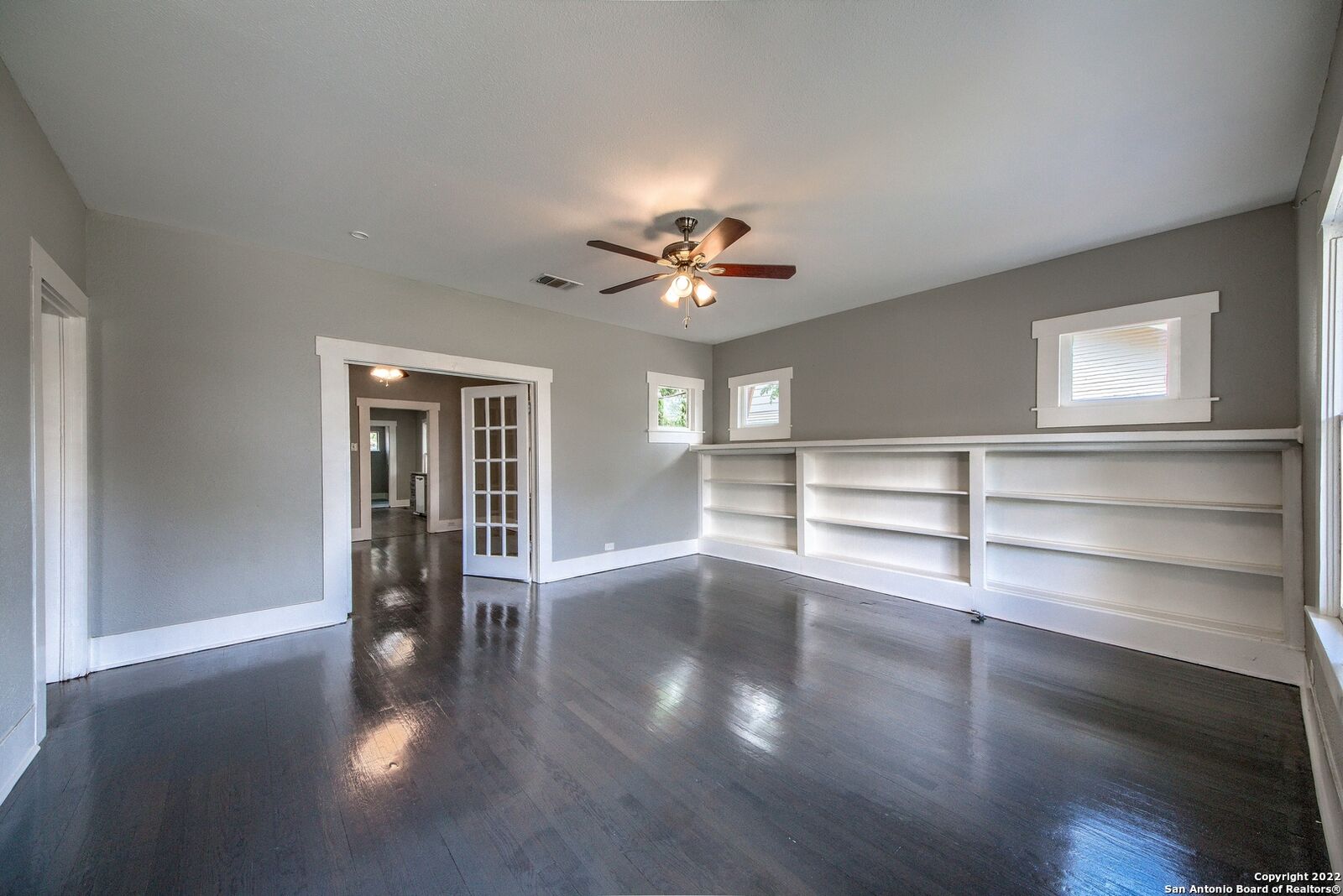 Property Photo:  930 Bailey  TX 78210 