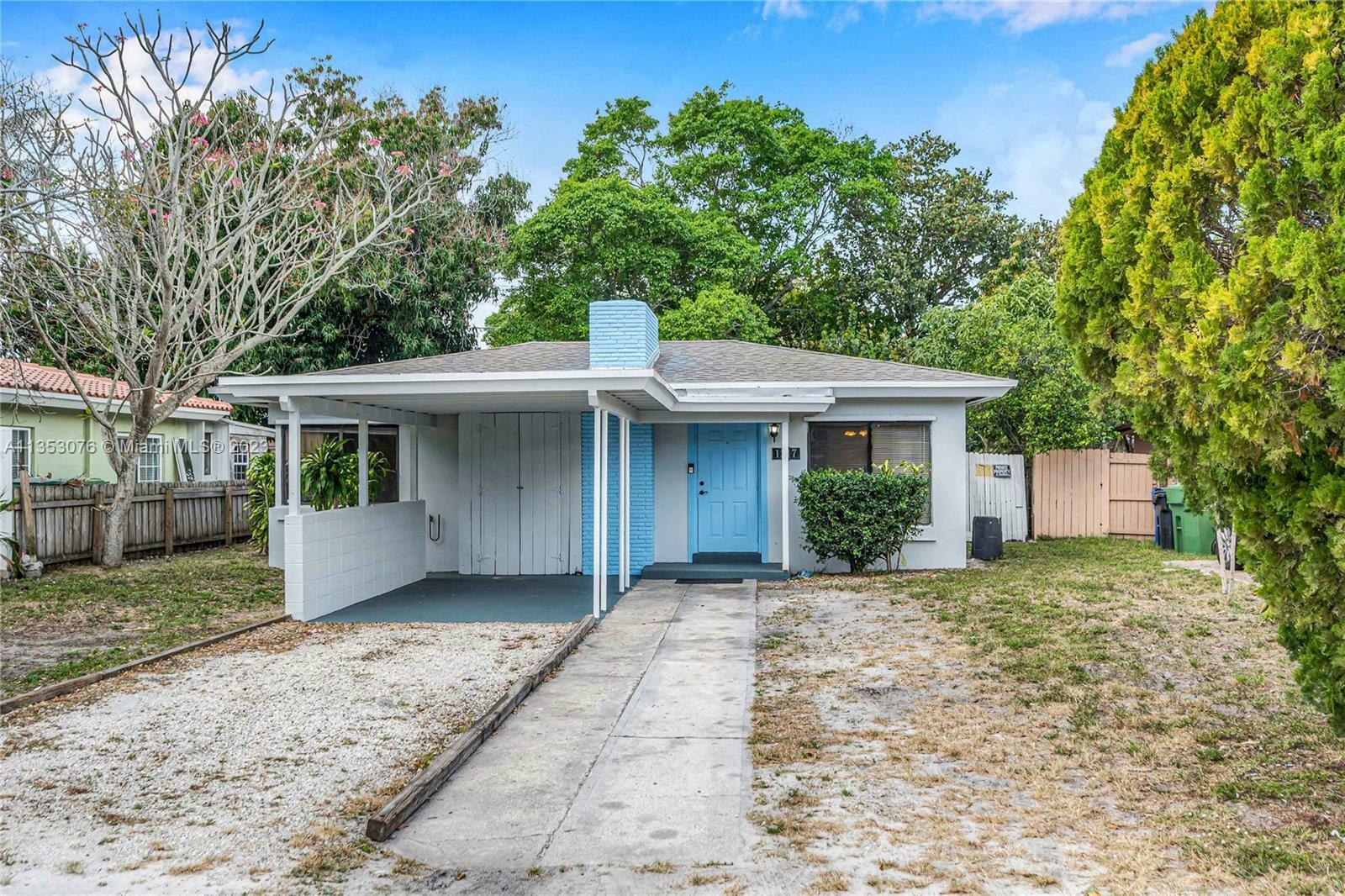Property Photo: 1317 NW 7th Ter FL 33311