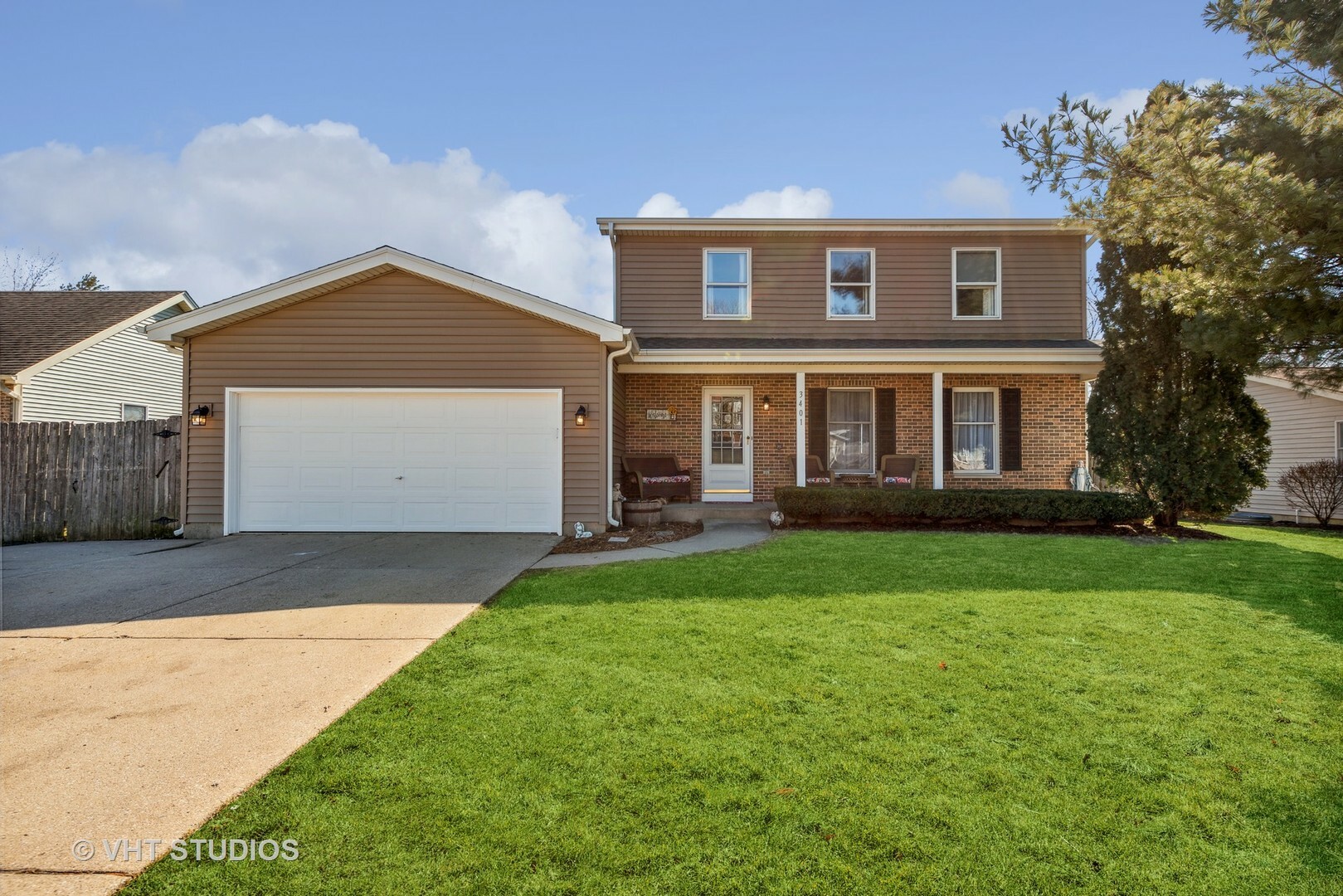 Property Photo:  3401 W Lorient Drive  IL 60050 