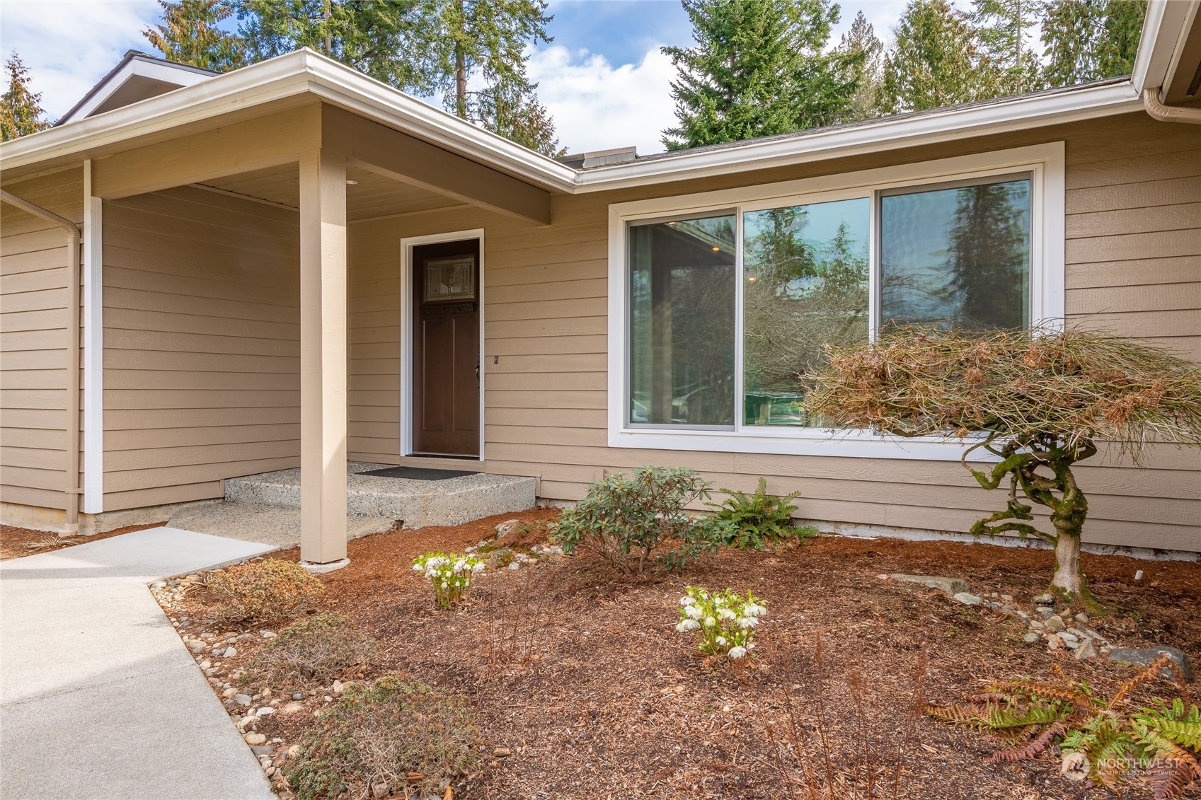 Property Photo: 3006 Windtree Court WA 98229