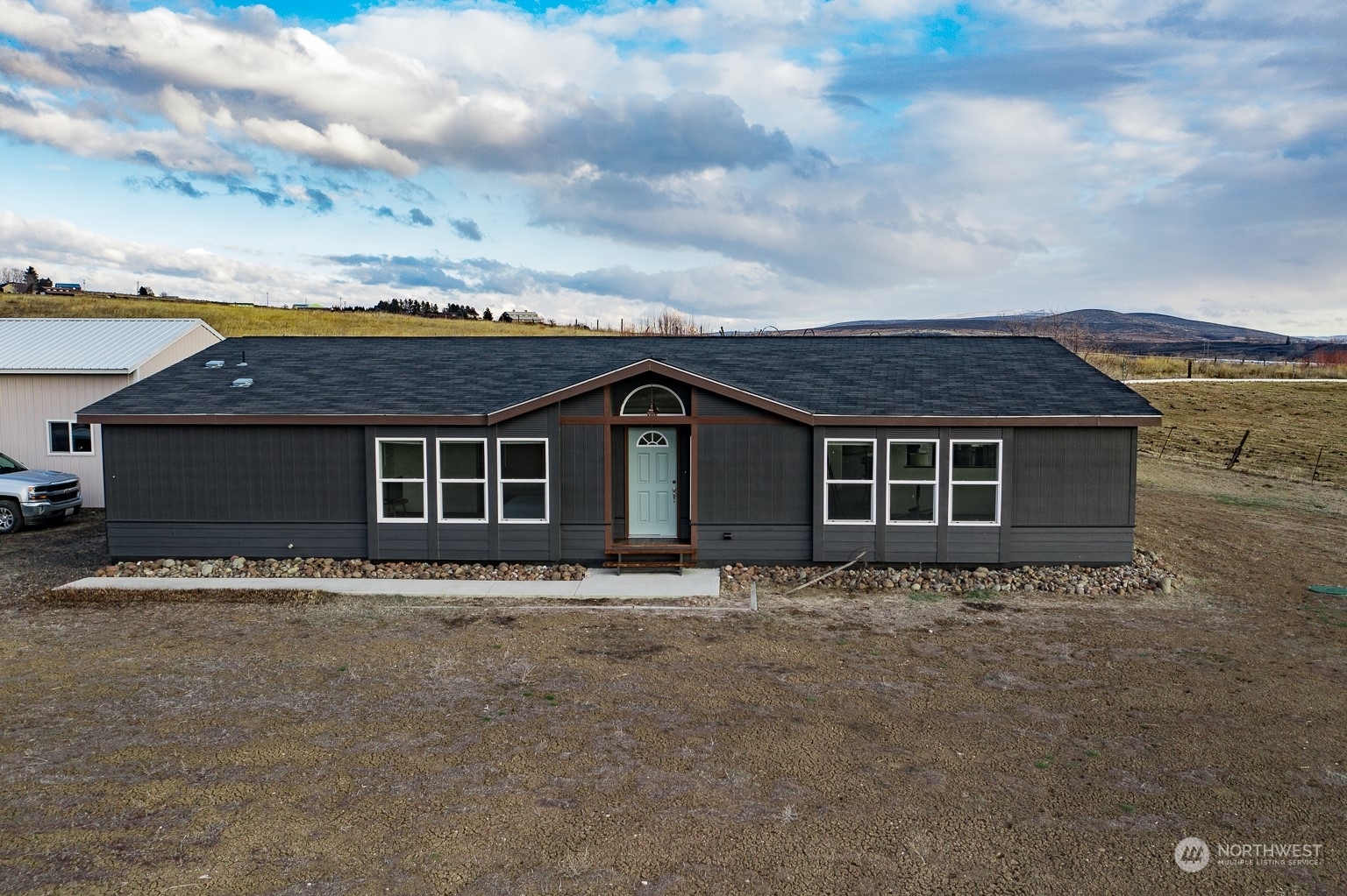 Property Photo:  2416 Clerf Road  WA 98926 