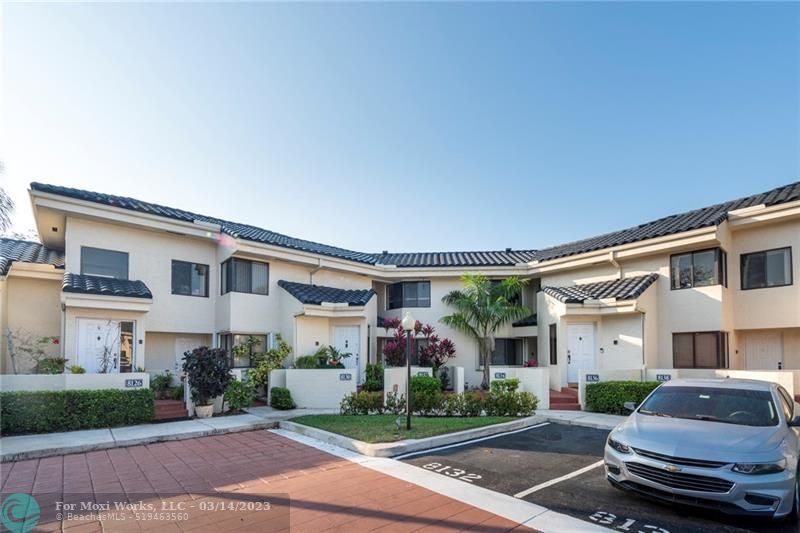 Property Photo: 8134 NW 17th Mnr 8134 FL 33322
