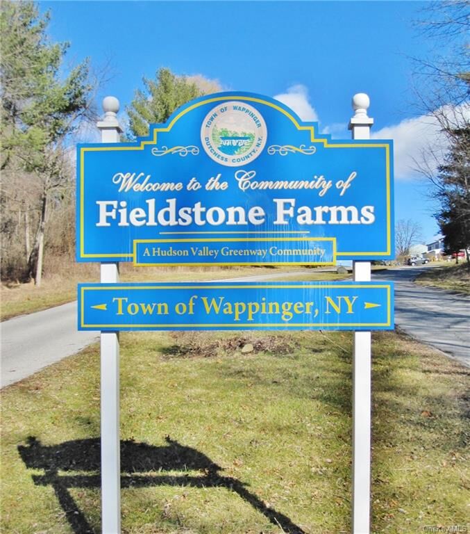 Property Photo:  63 Fieldstone Boulevard  NY 12590 