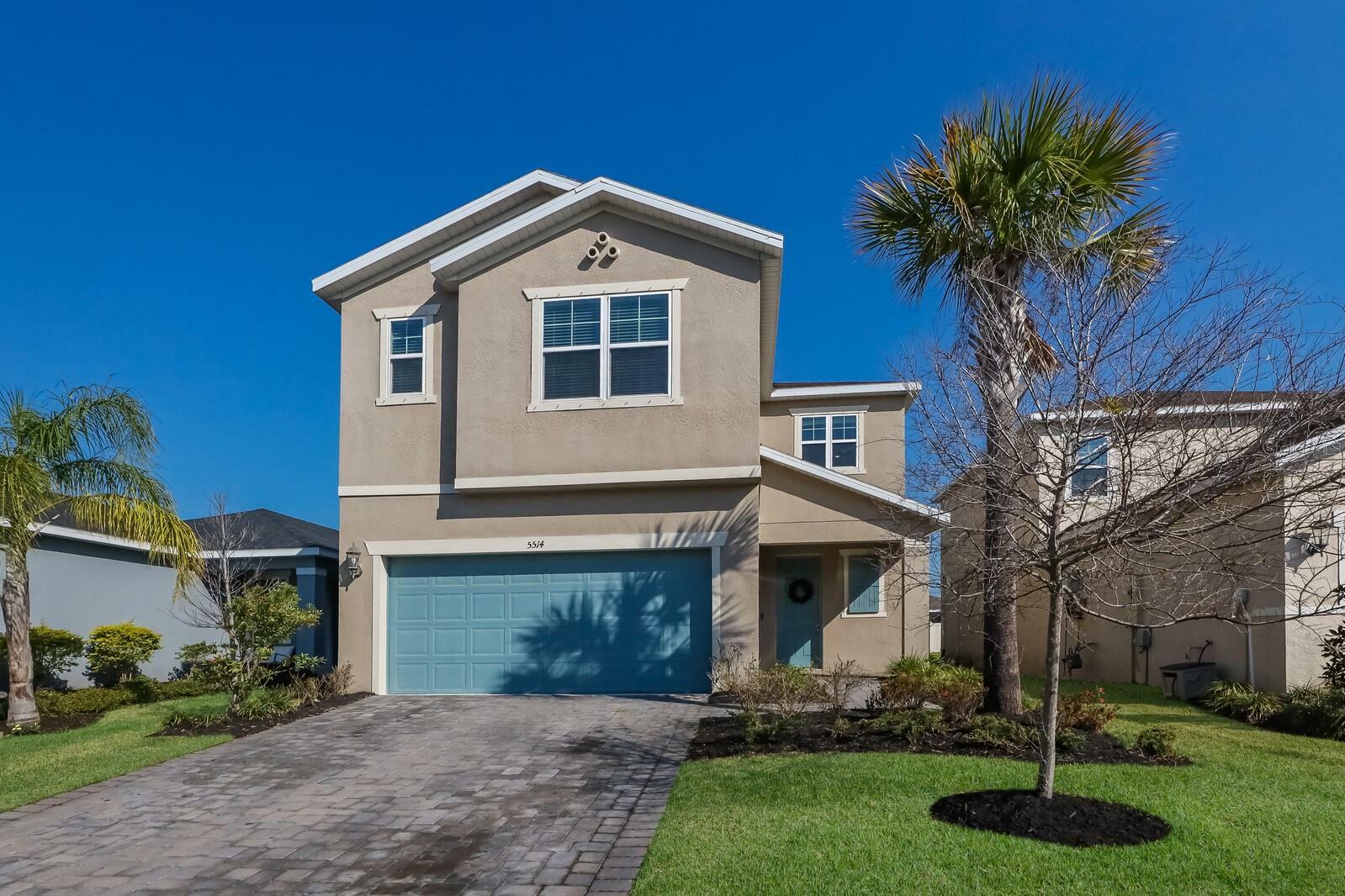 Property Photo:  5514 Los Robles Court  FL 34221 