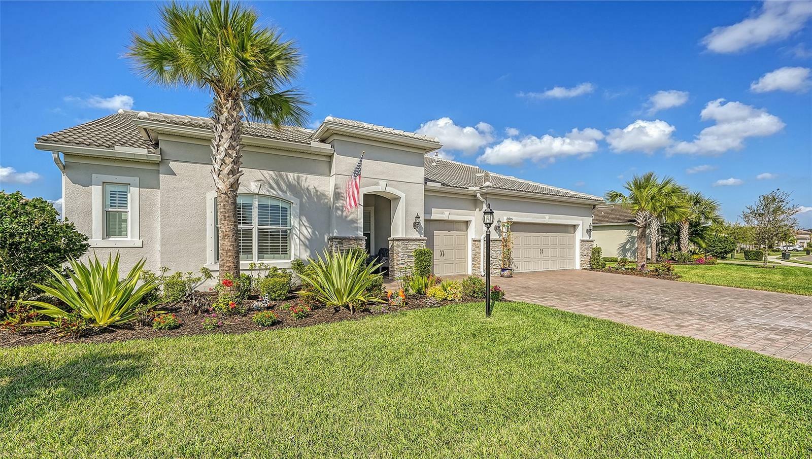 Property Photo:  11905 Blue Hill Trail  FL 34211 