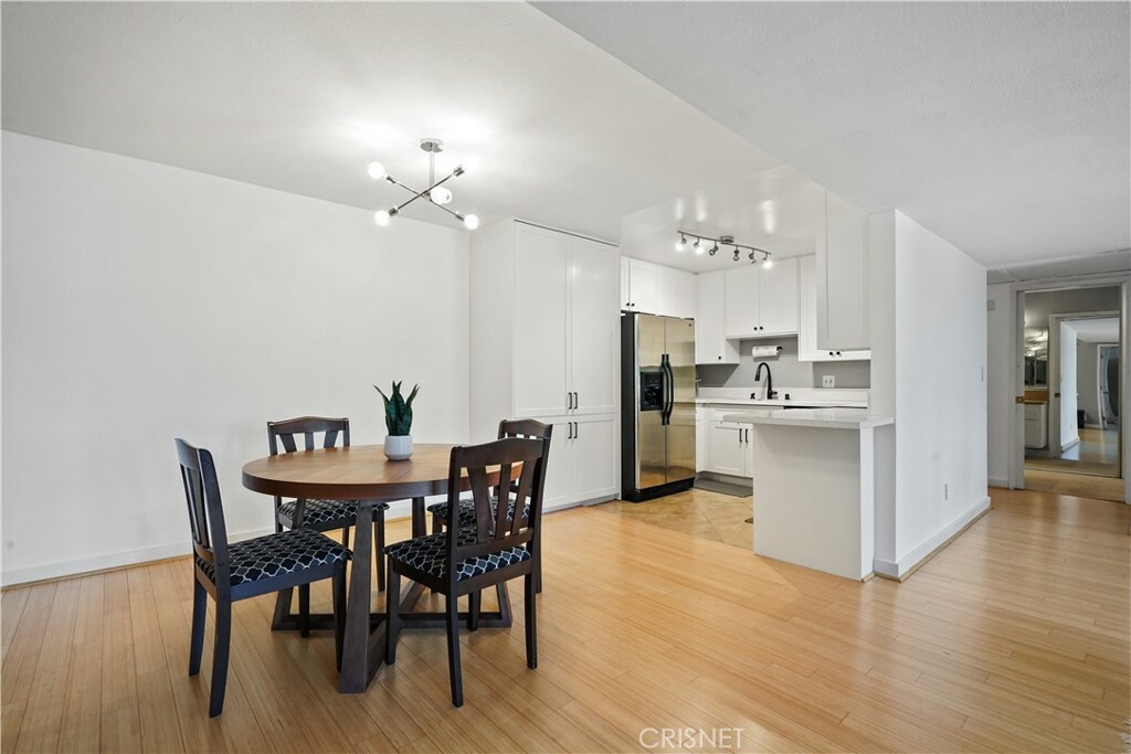 Property Photo:  14850 Hesby Street 205  CA 91403 