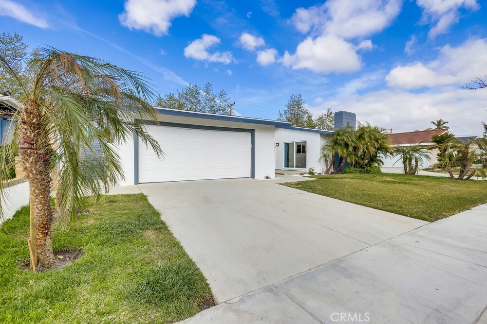 Property Photo:  15441 Hanover Lane  CA 92647 