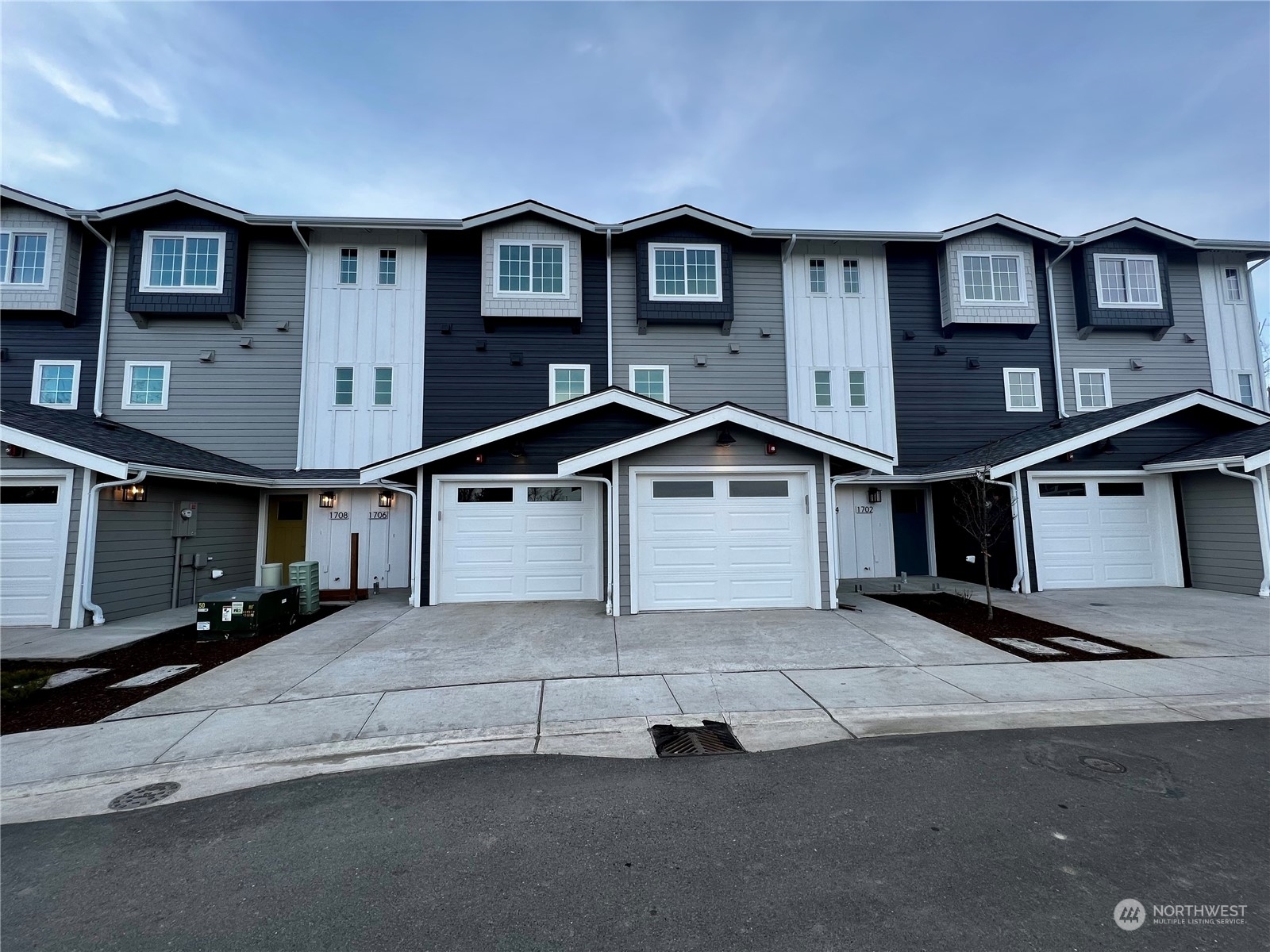Property Photo: 1706 Sunup Loop WA 98226