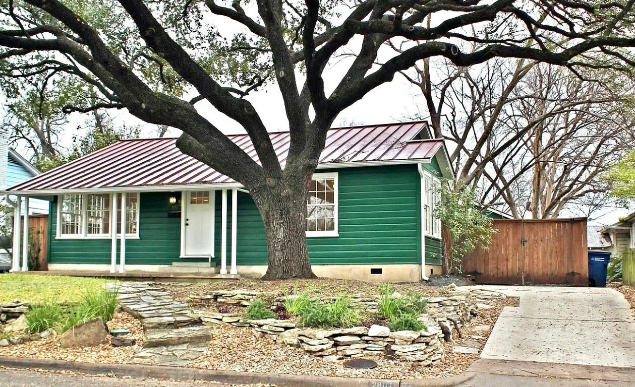 Property Photo:  2801 French Place  TX 78722 