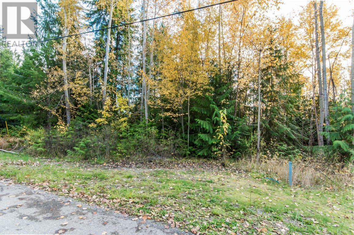 Photo de la propriété:  Lot 174 Anglemont Drive  BC V0E 1A0 