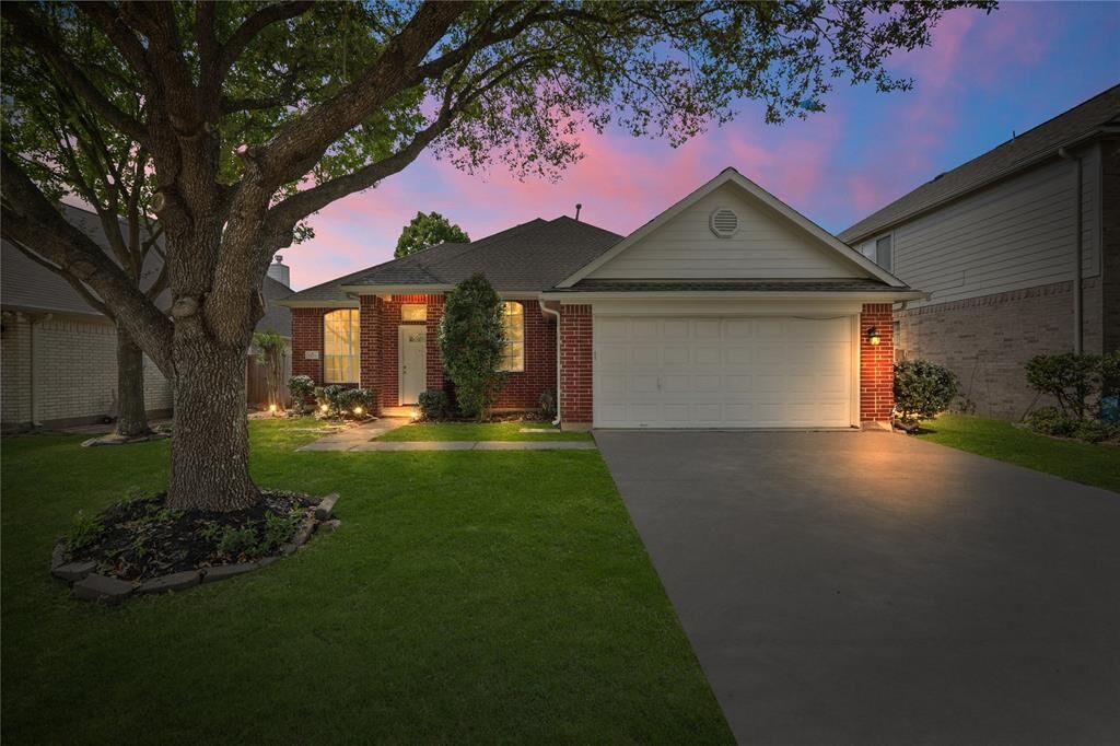 Property Photo:  11011 Speer Landing Drive  TX 77064 