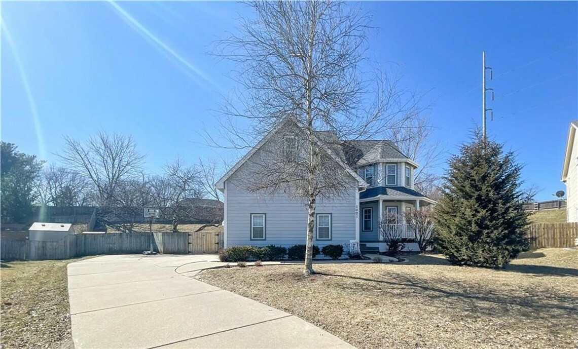 Property Photo:  1001 Westbrooke Court  IA 50266 