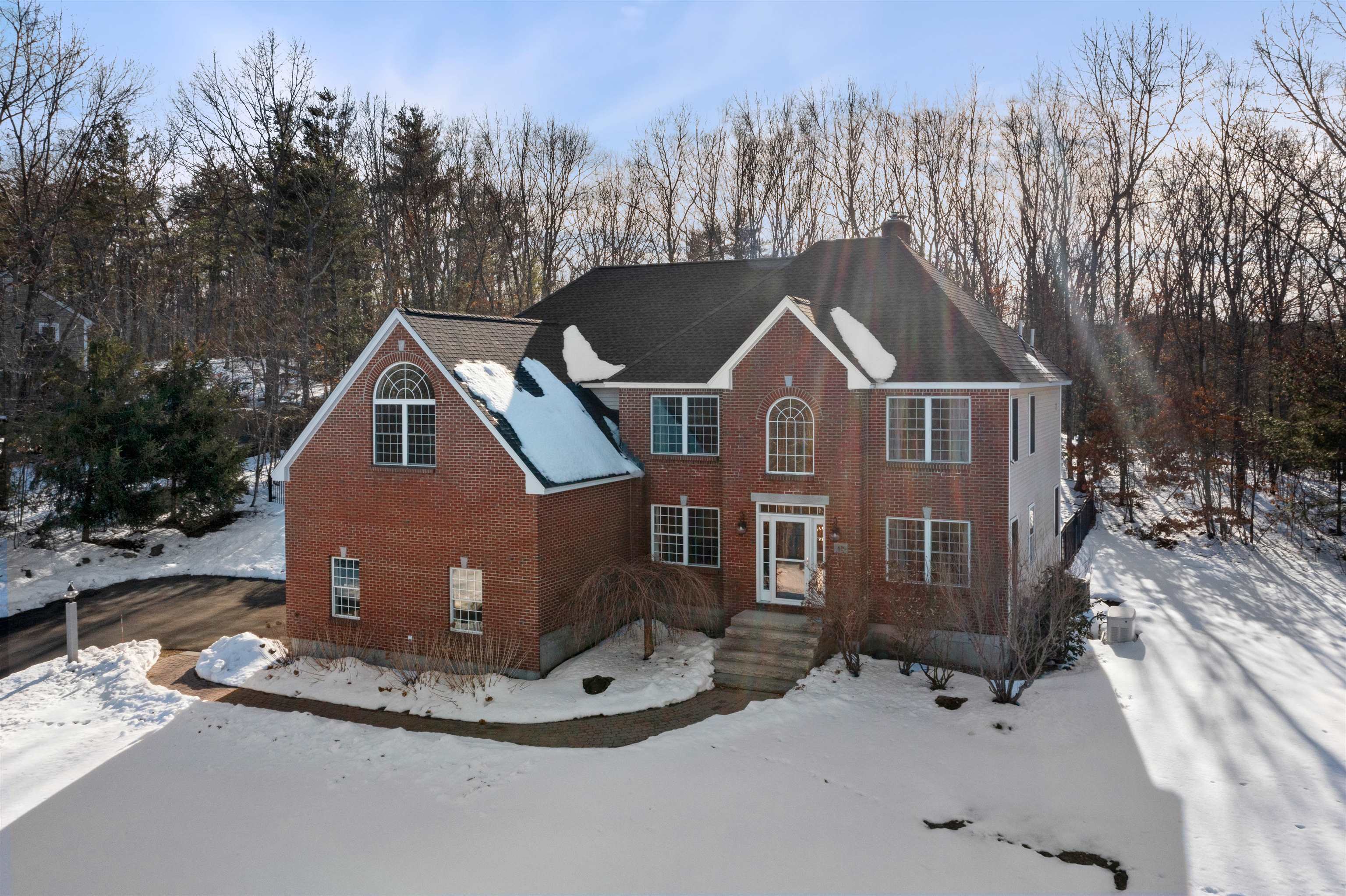 Property Photo:  60 Camelot Drive  NH 03110 