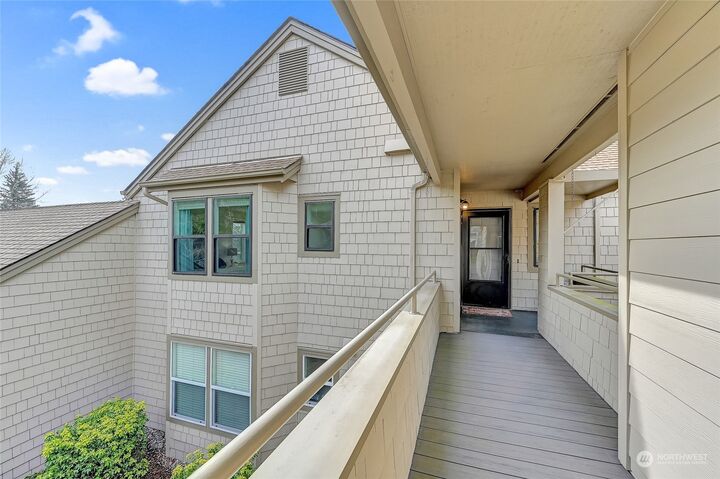 Property Photo:  4111 221st Place SE  WA 98029 