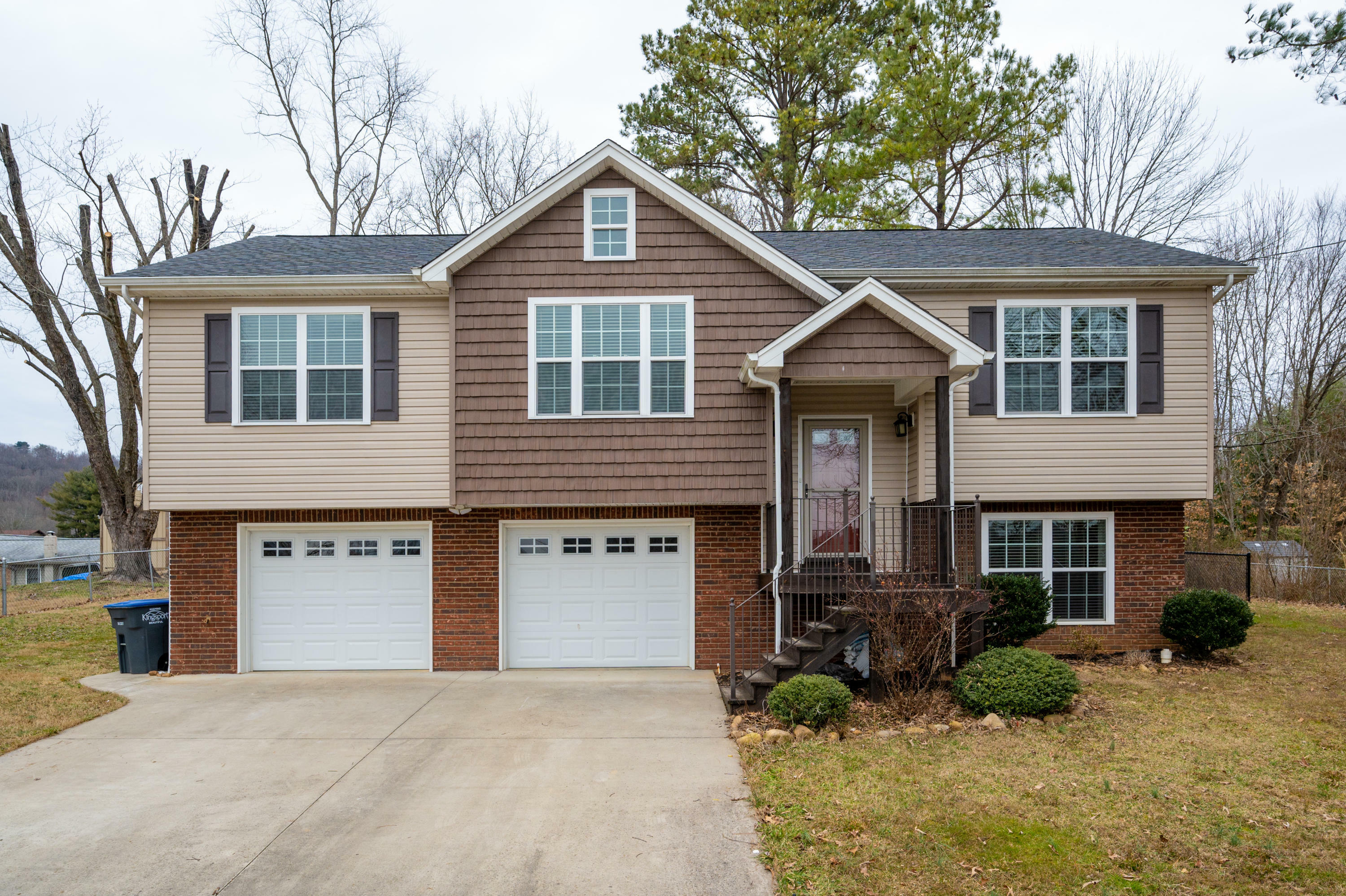 Property Photo:  421 Lakeside Drive  TN 37664 