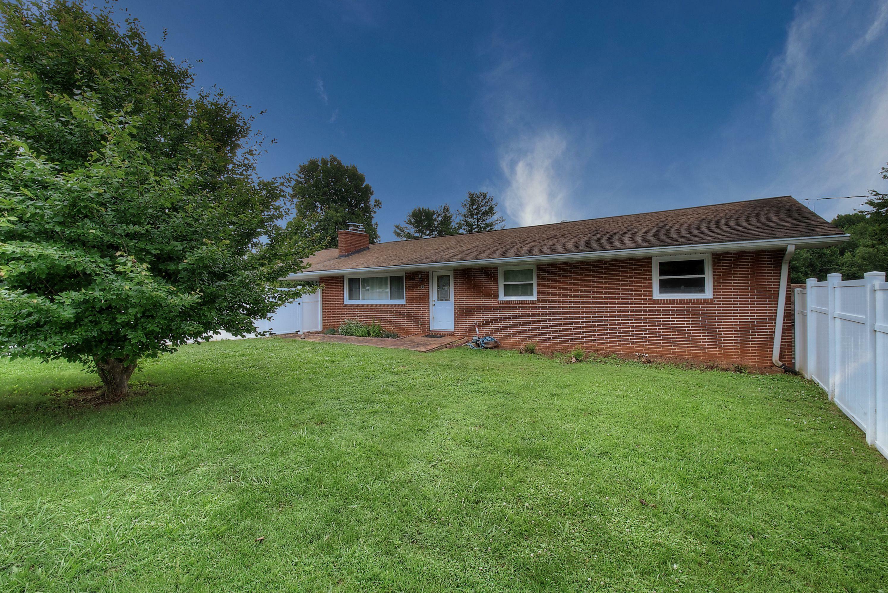 Property Photo:  2841 Woodhill Road  TN 37604 