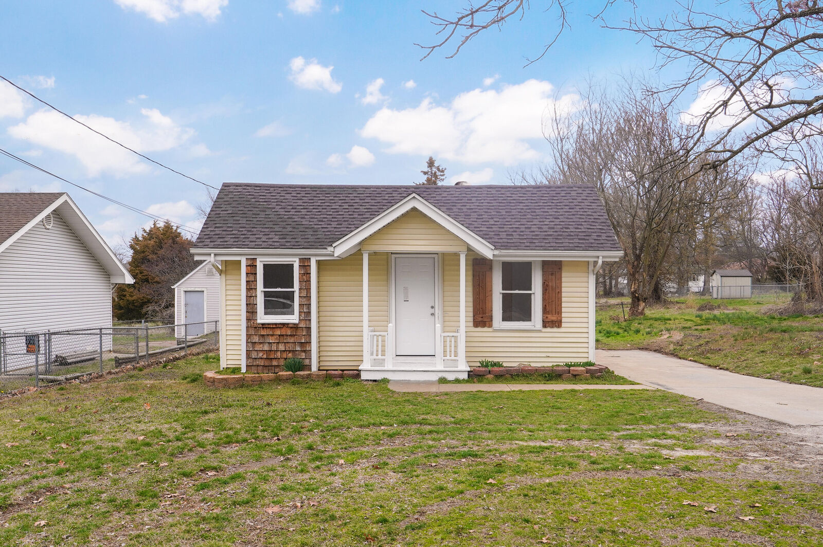 Property Photo:  619 E Talmage Street  MO 65803 