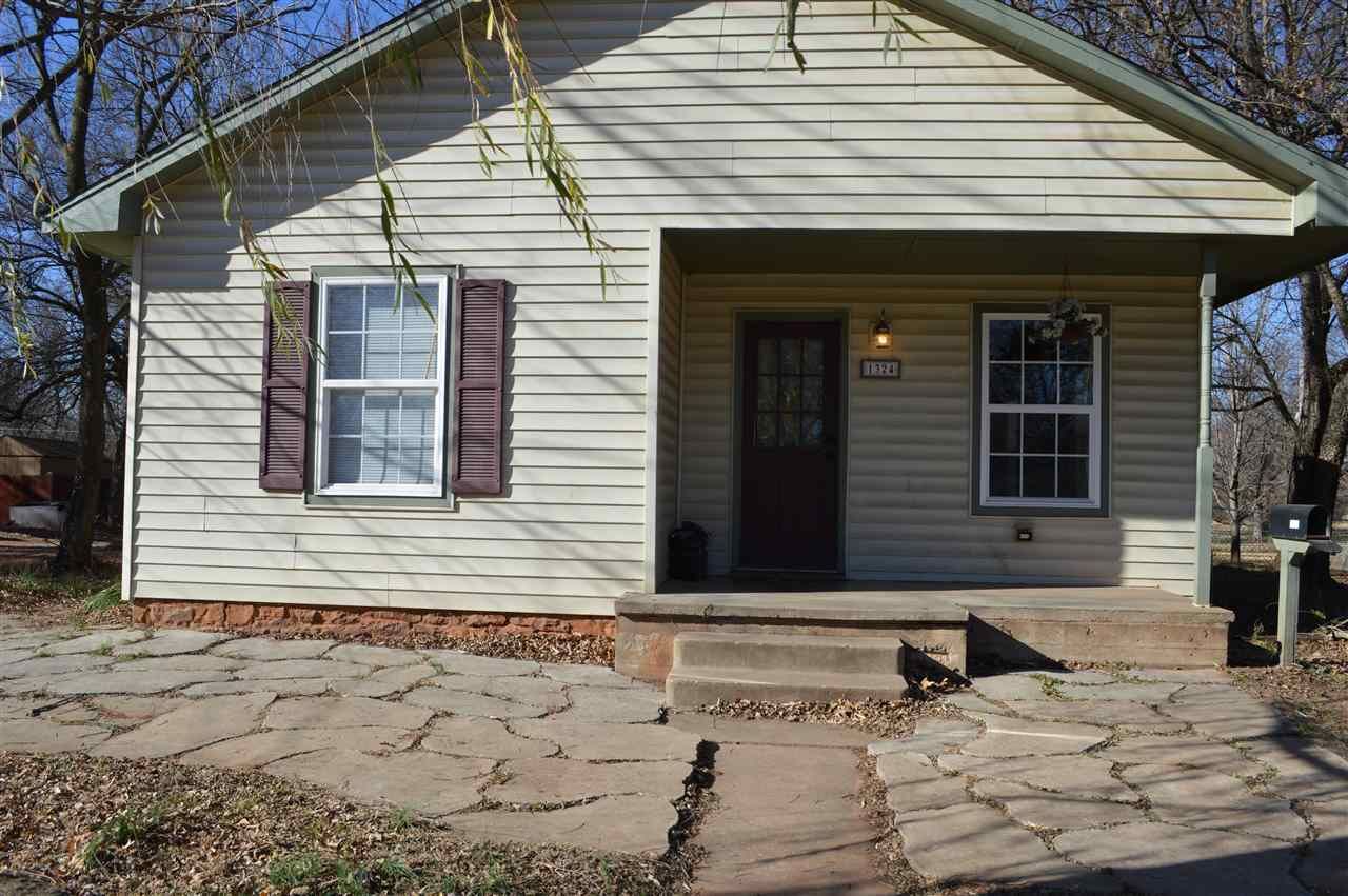 Property Photo:  1324 S Duck Street  OK 74074 