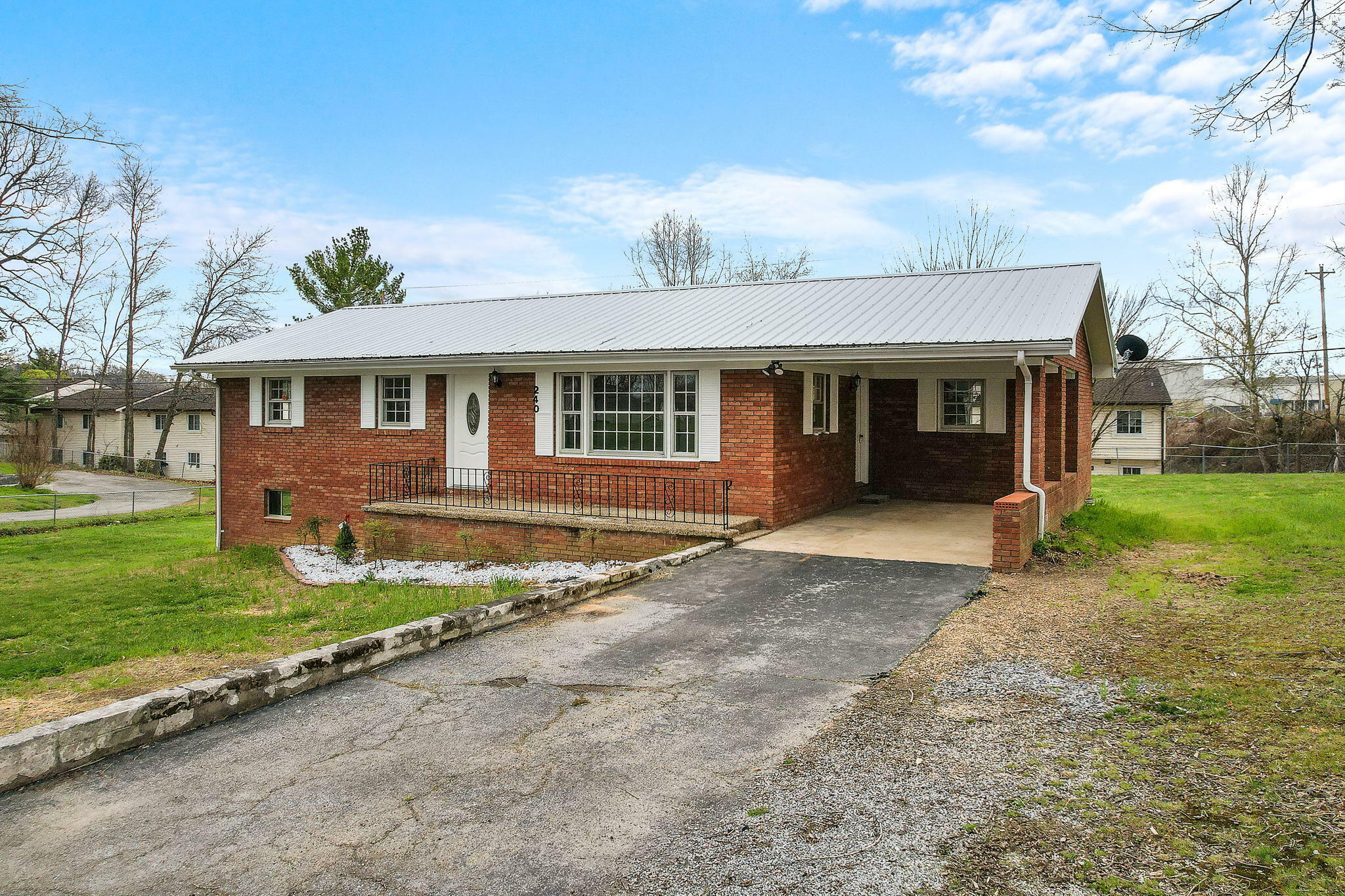 240 Brown Avenue  Greeneville TN 37743 photo