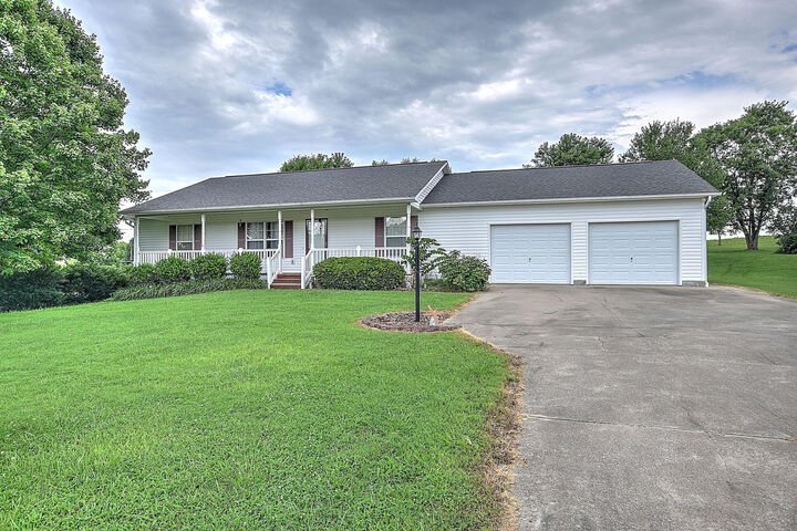 5405 Chuckey Pike  Chuckey TN 37641 photo