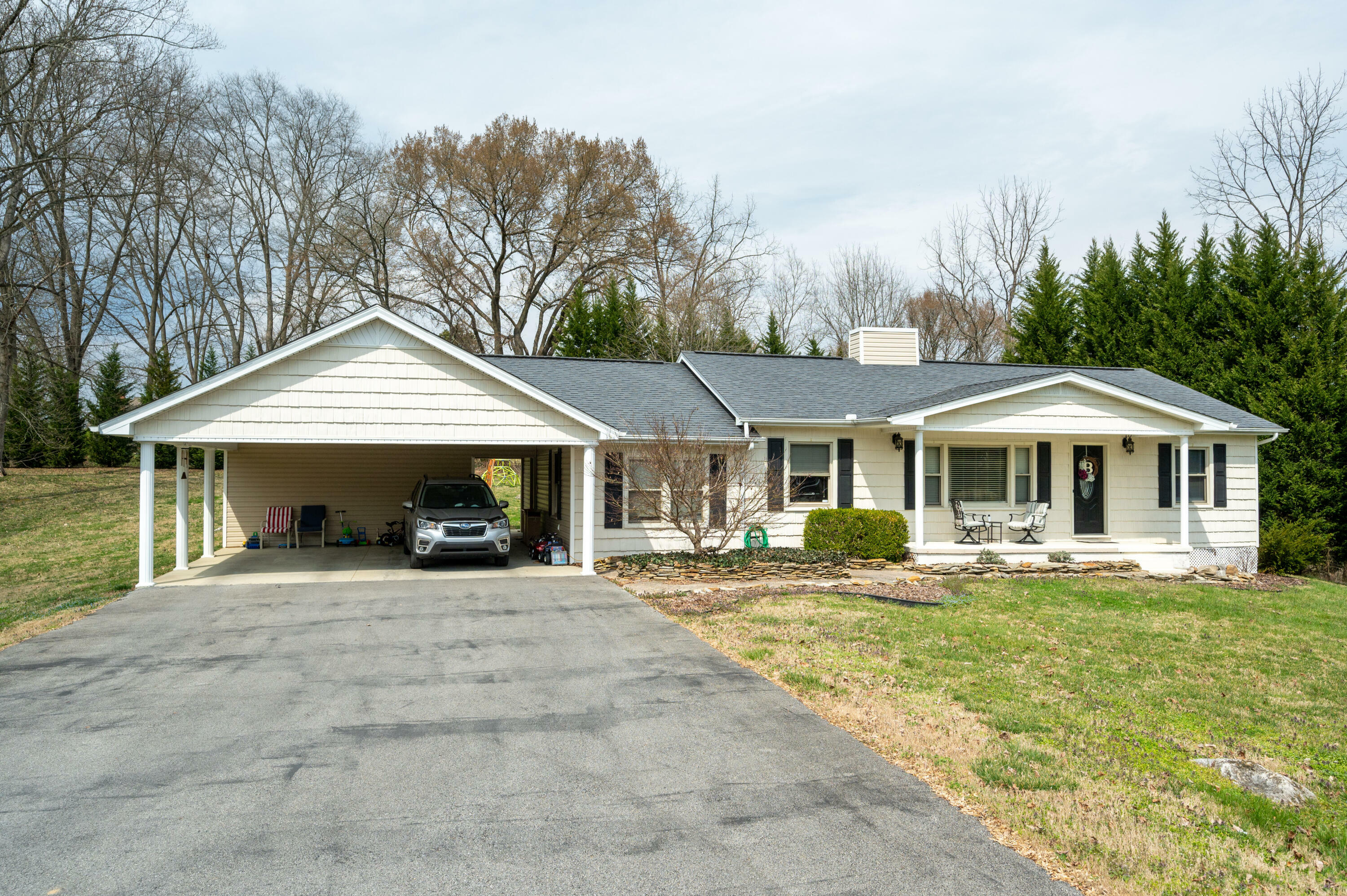 Property Photo:  1908 Edens Ridge Road  TN 37664 