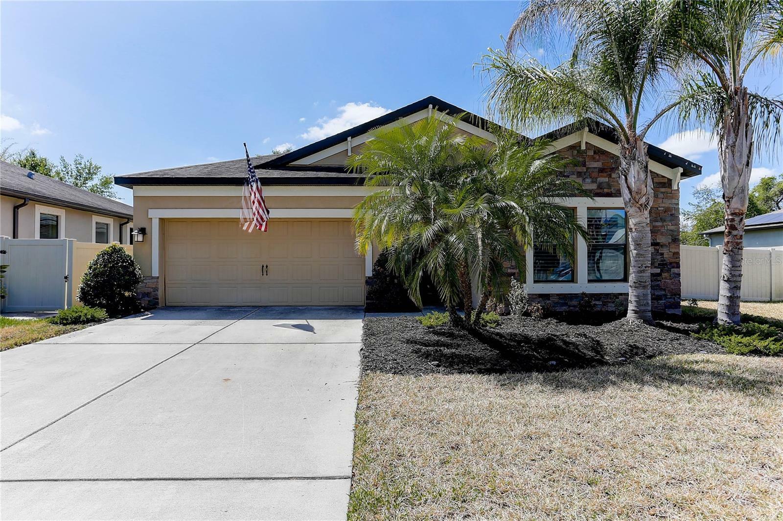 Property Photo:  11747 Albatross Lane  FL 33569 