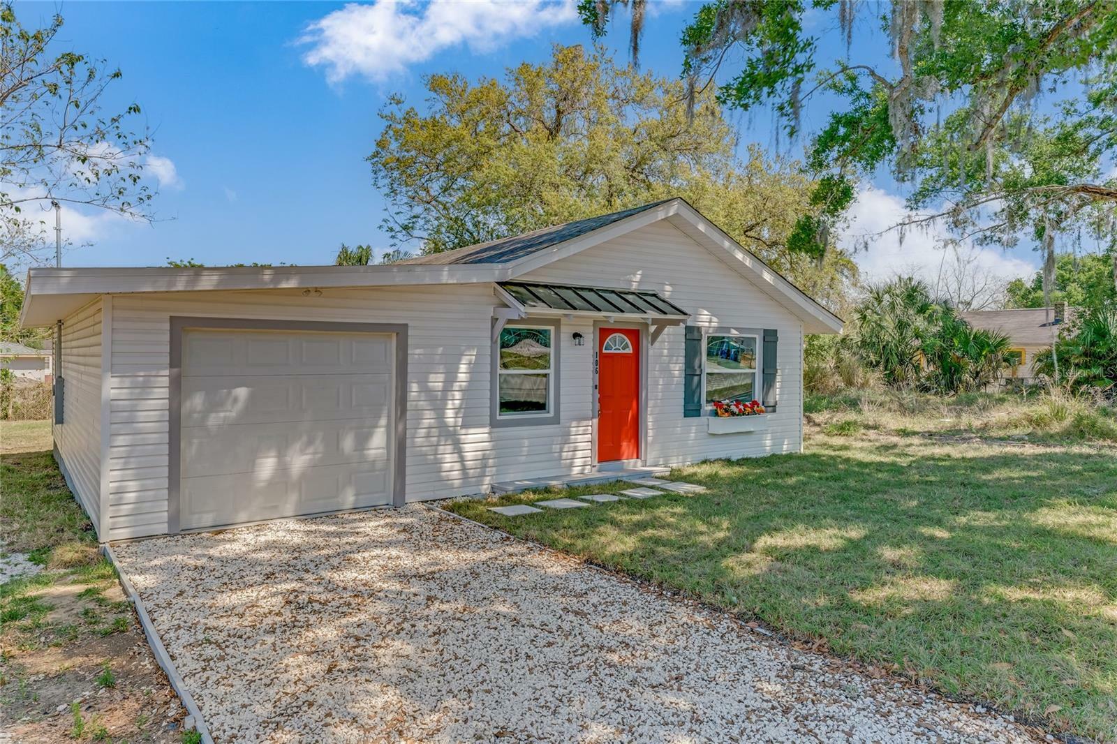 Property Photo:  106 North Boulevard E  FL 33837 