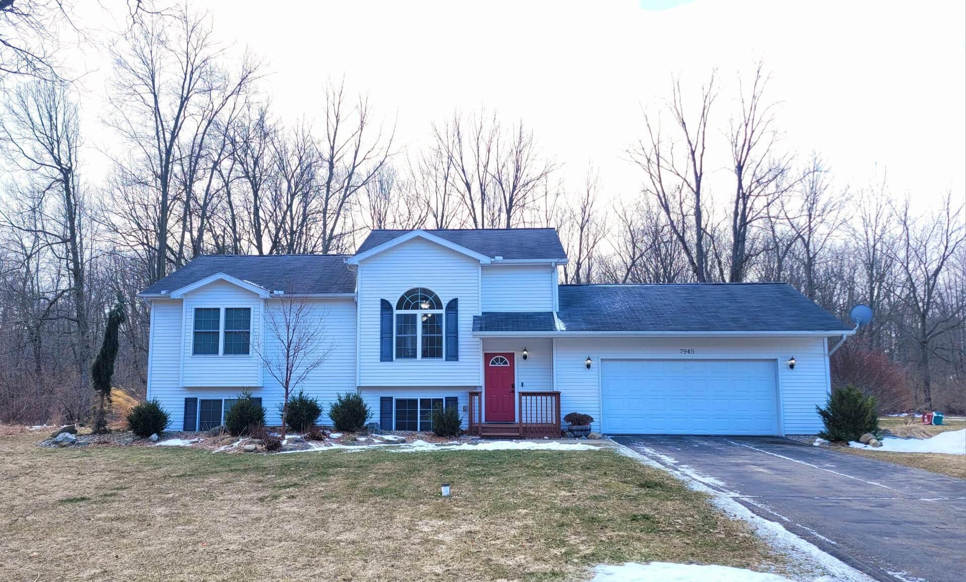 Property Photo: 7945 Village Green Lane MI 49269