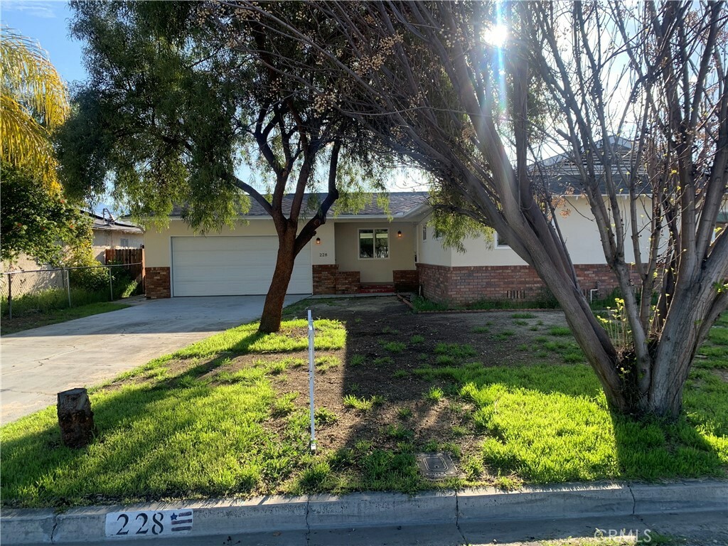 Property Photo:  228 Monte Vista Way  CA 92544 