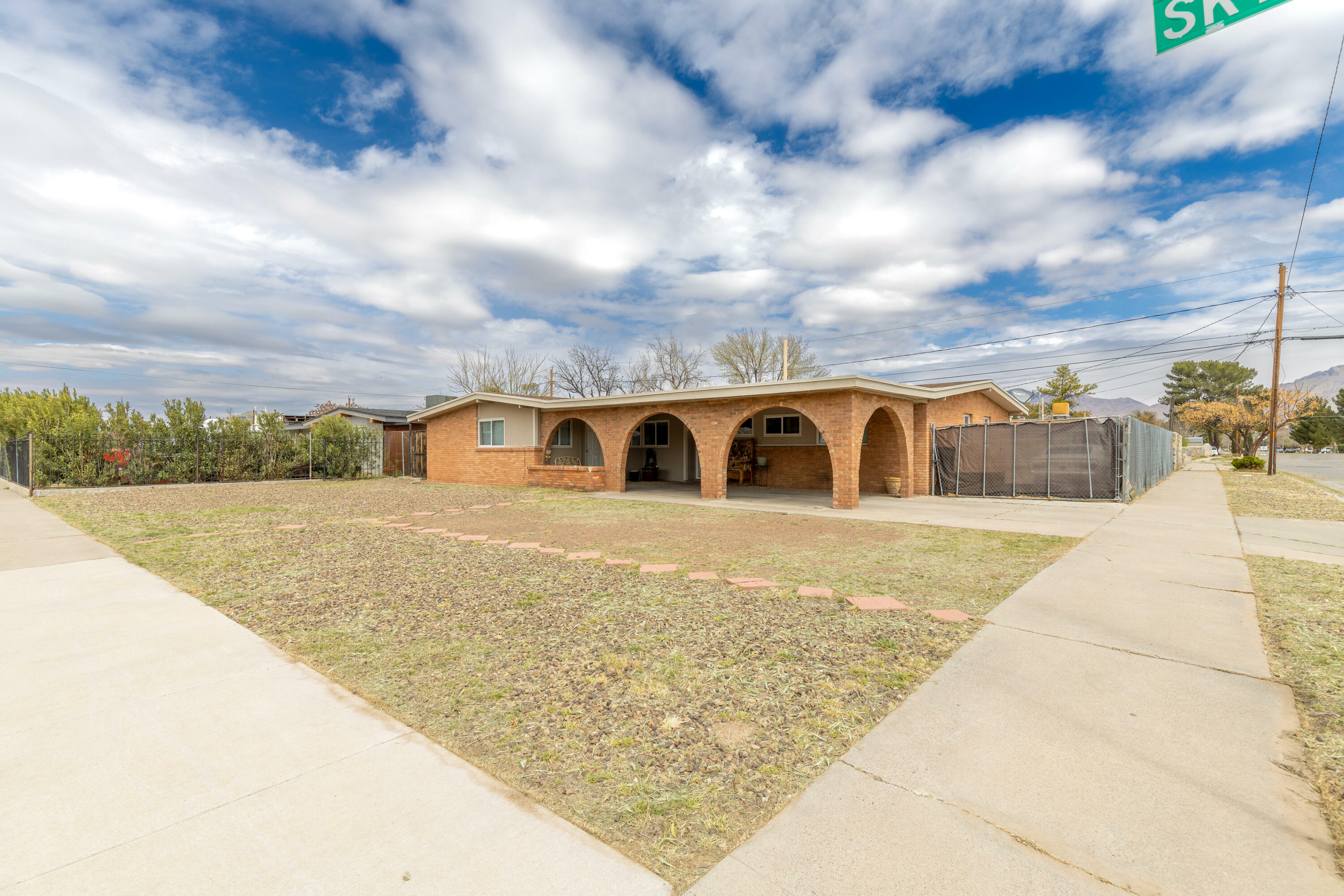 Property Photo:  4600 Skylark Way  TX 79922 