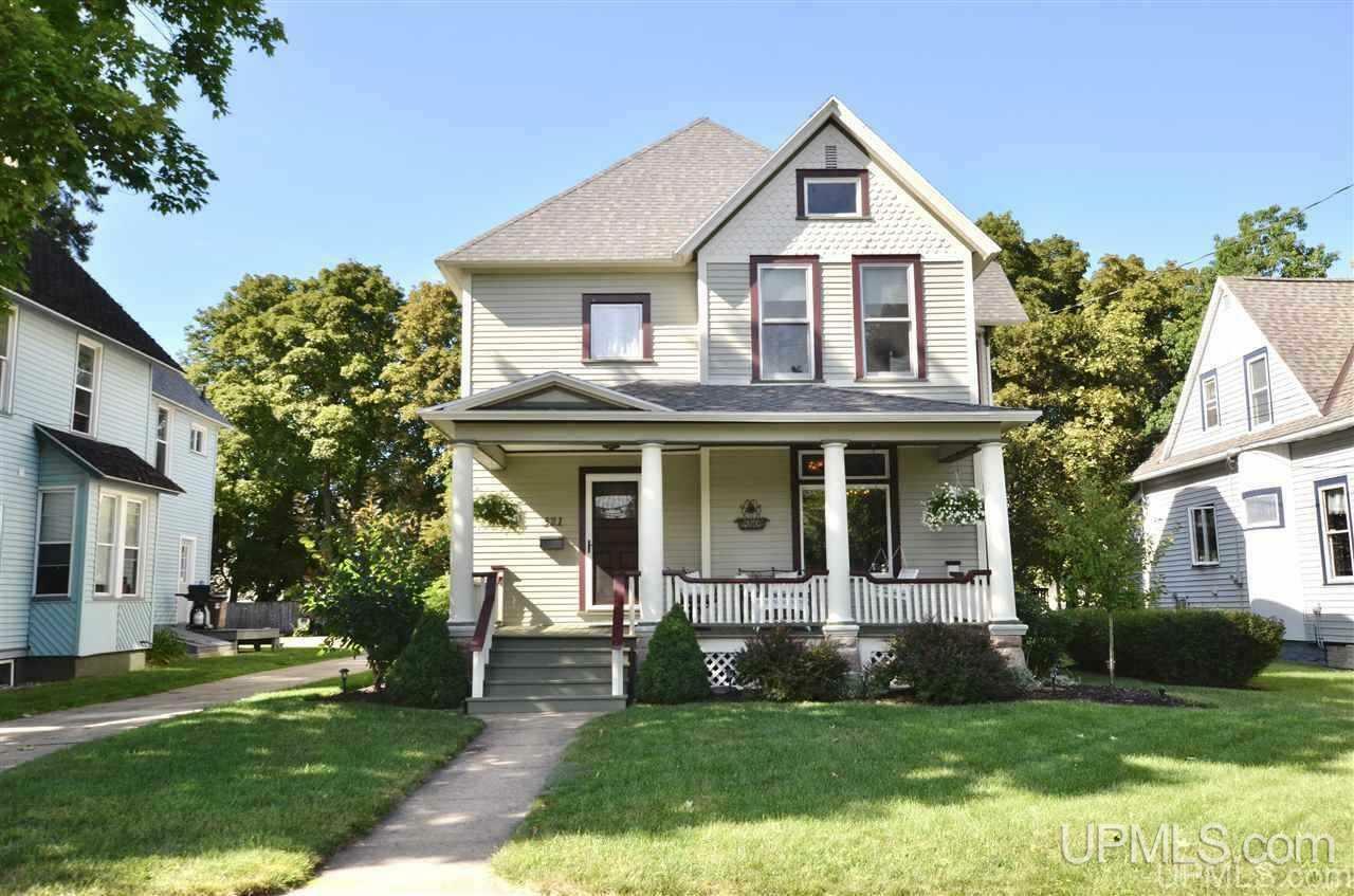 Property Photo:  321 E Hewitt Ave  MI 49855 