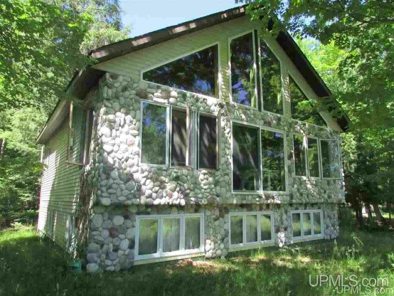 Property Photo:  13715 Carmody Rd  MI 49946-0001 