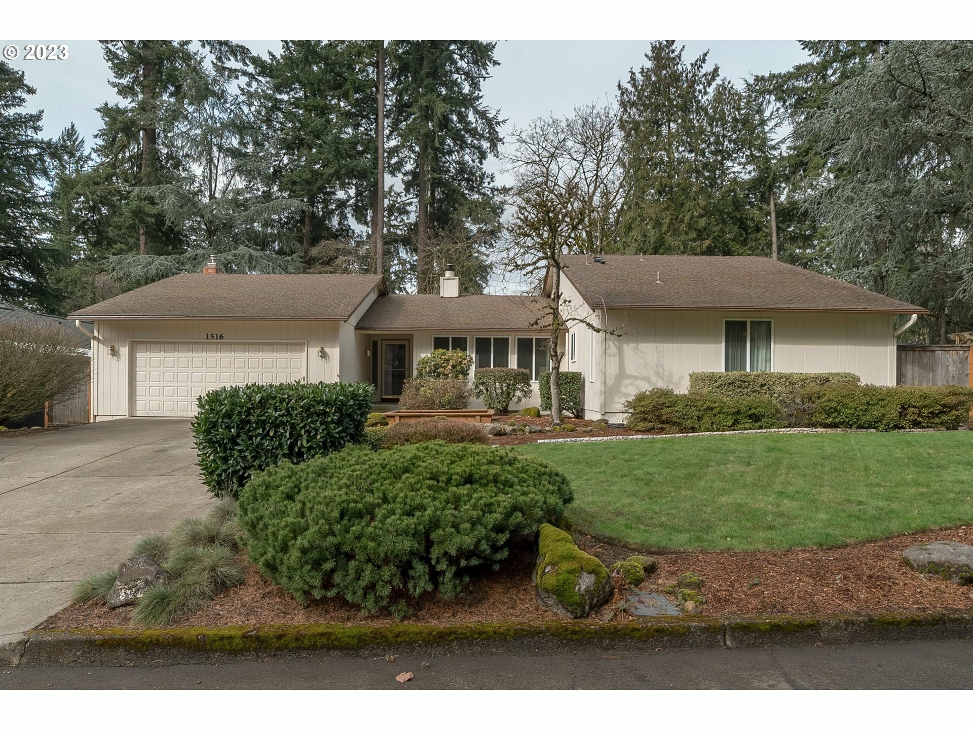 Property Photo: 1516 SE 124th Ave WA 98683