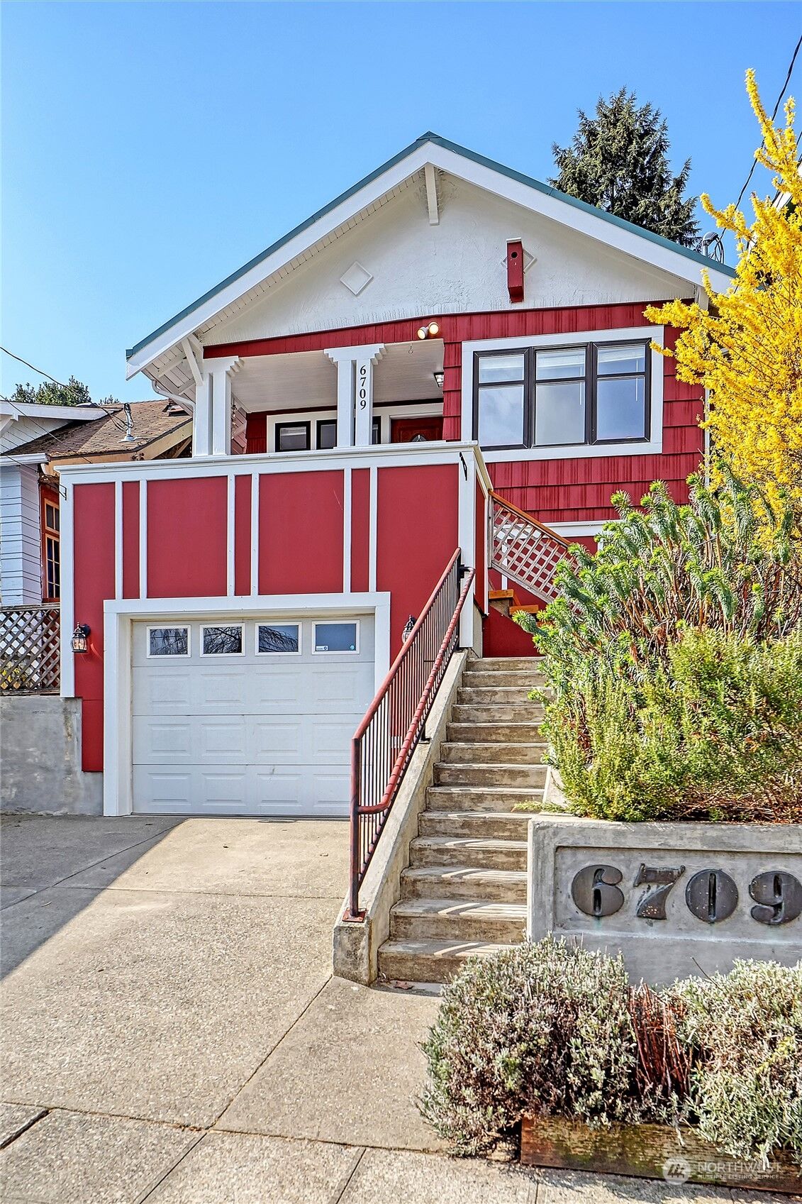 Property Photo:  6709 Dayton Avenue N  WA 98103 