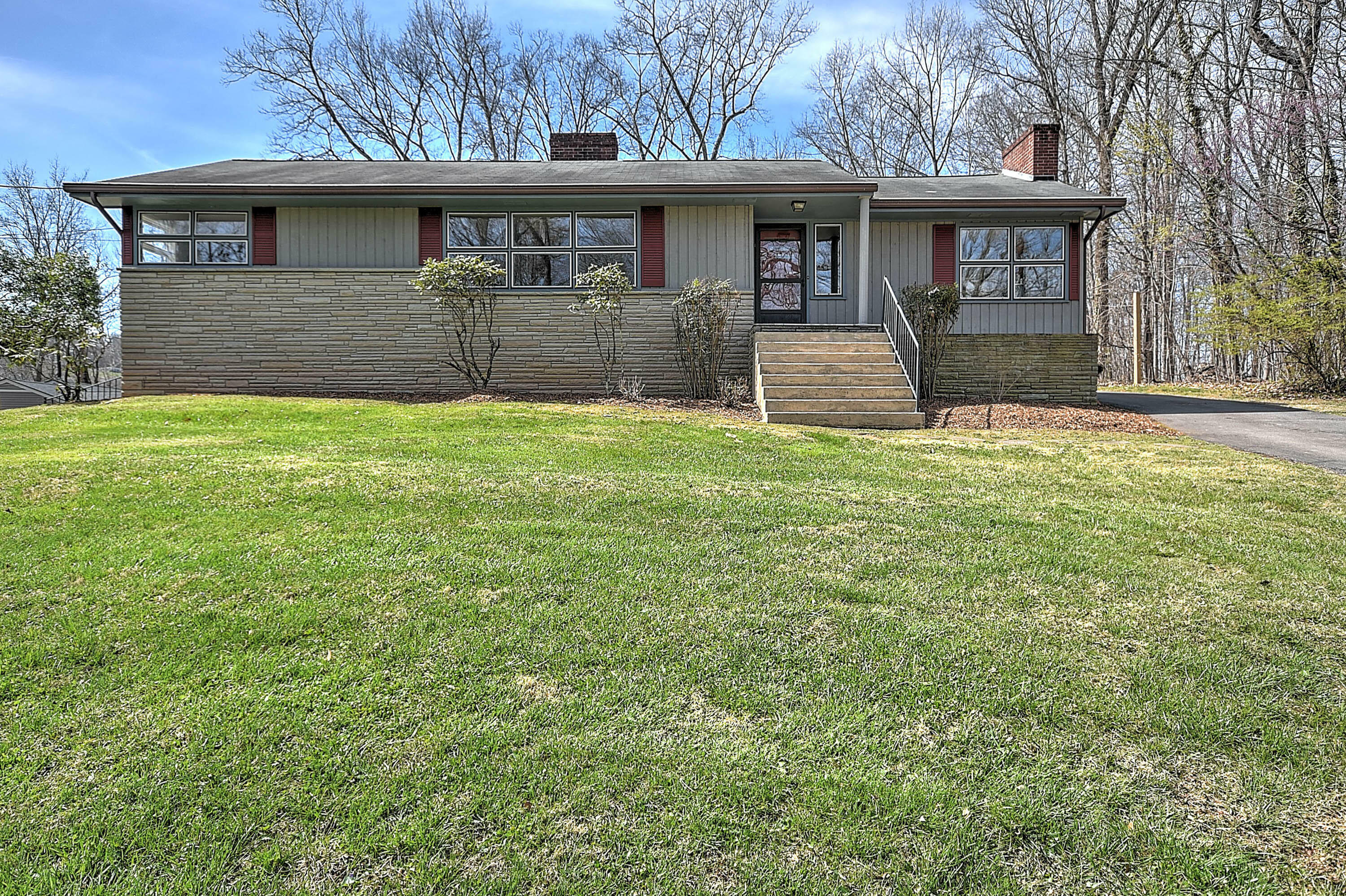 Property Photo:  401 Sierra Drive  TN 37664 