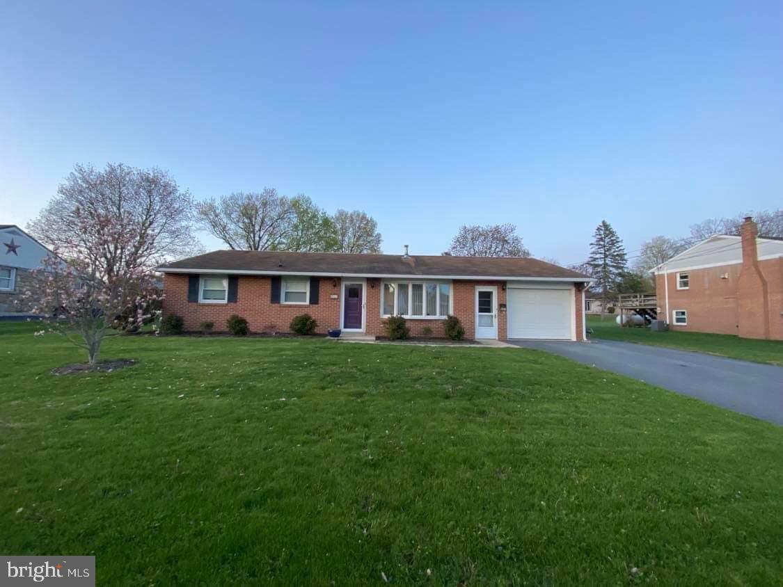 841 Martin Avenue  Ephrata PA 17522 photo