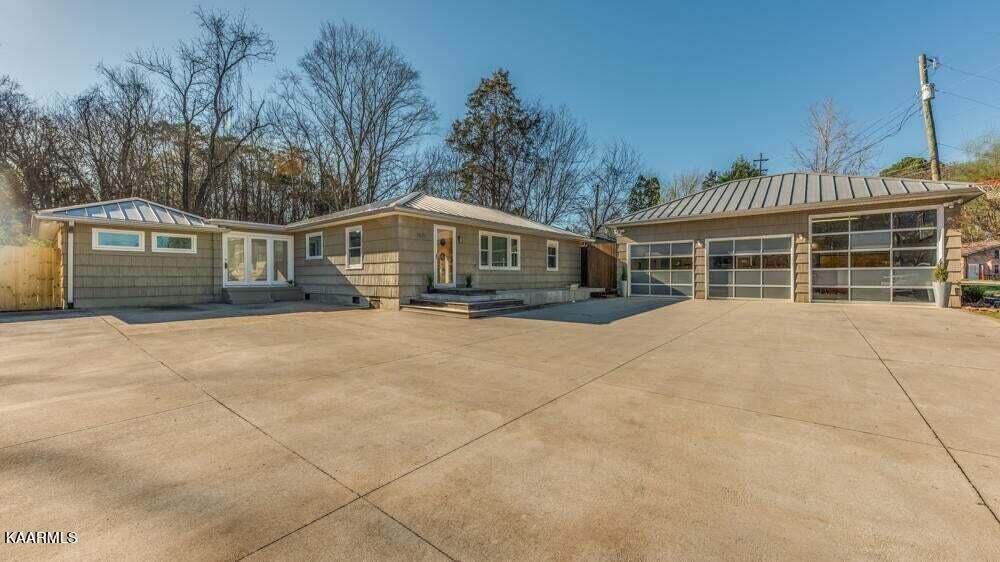 Property Photo:  1025 Morrell Rd  TN 37919 